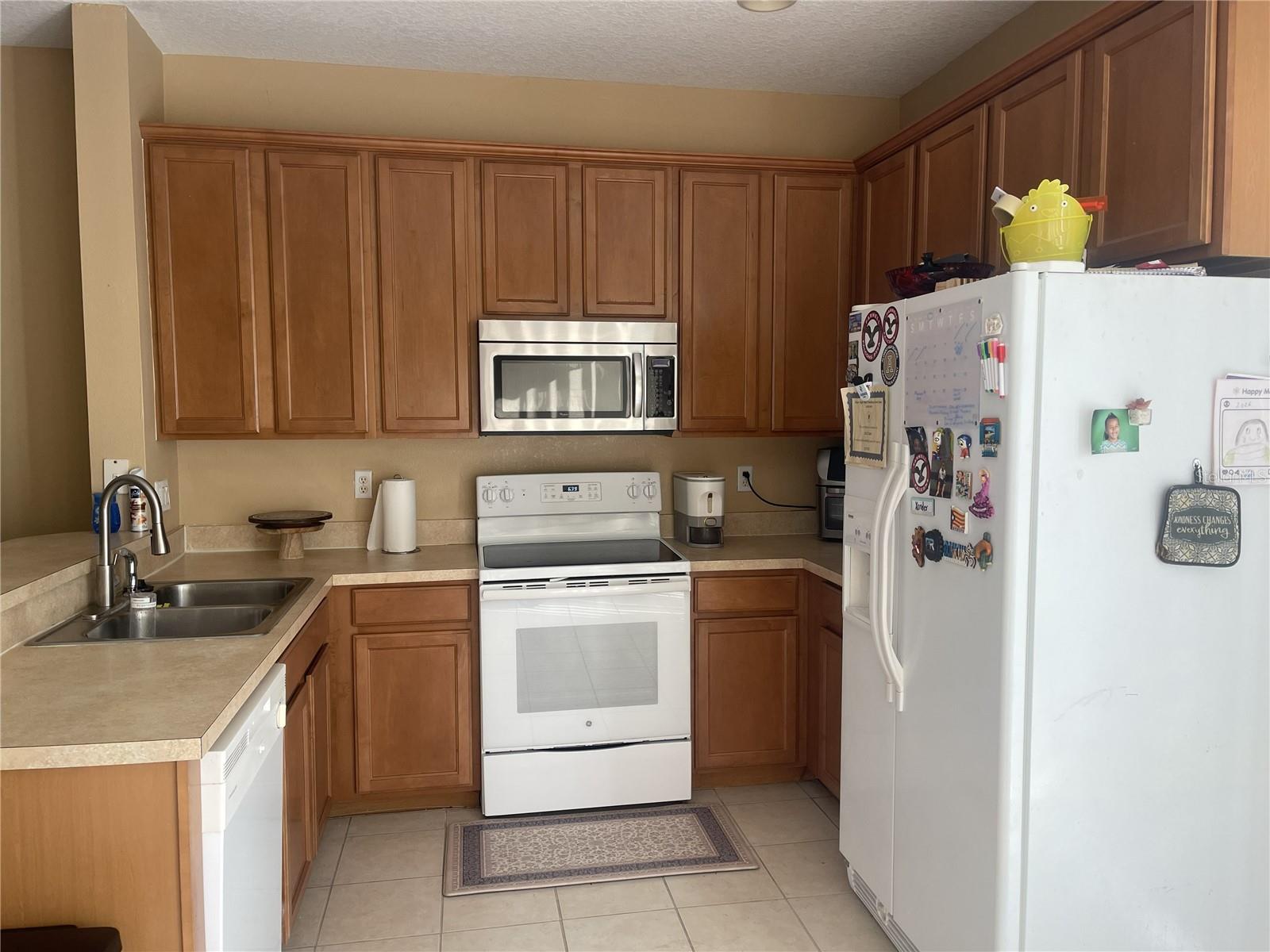 TOWNHOMES OF BAY PORT COLONY - Residential Lease