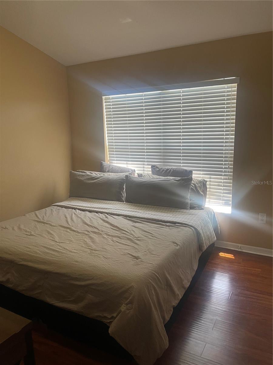 TOWNHOMES OF BAY PORT COLONY - Residential Lease