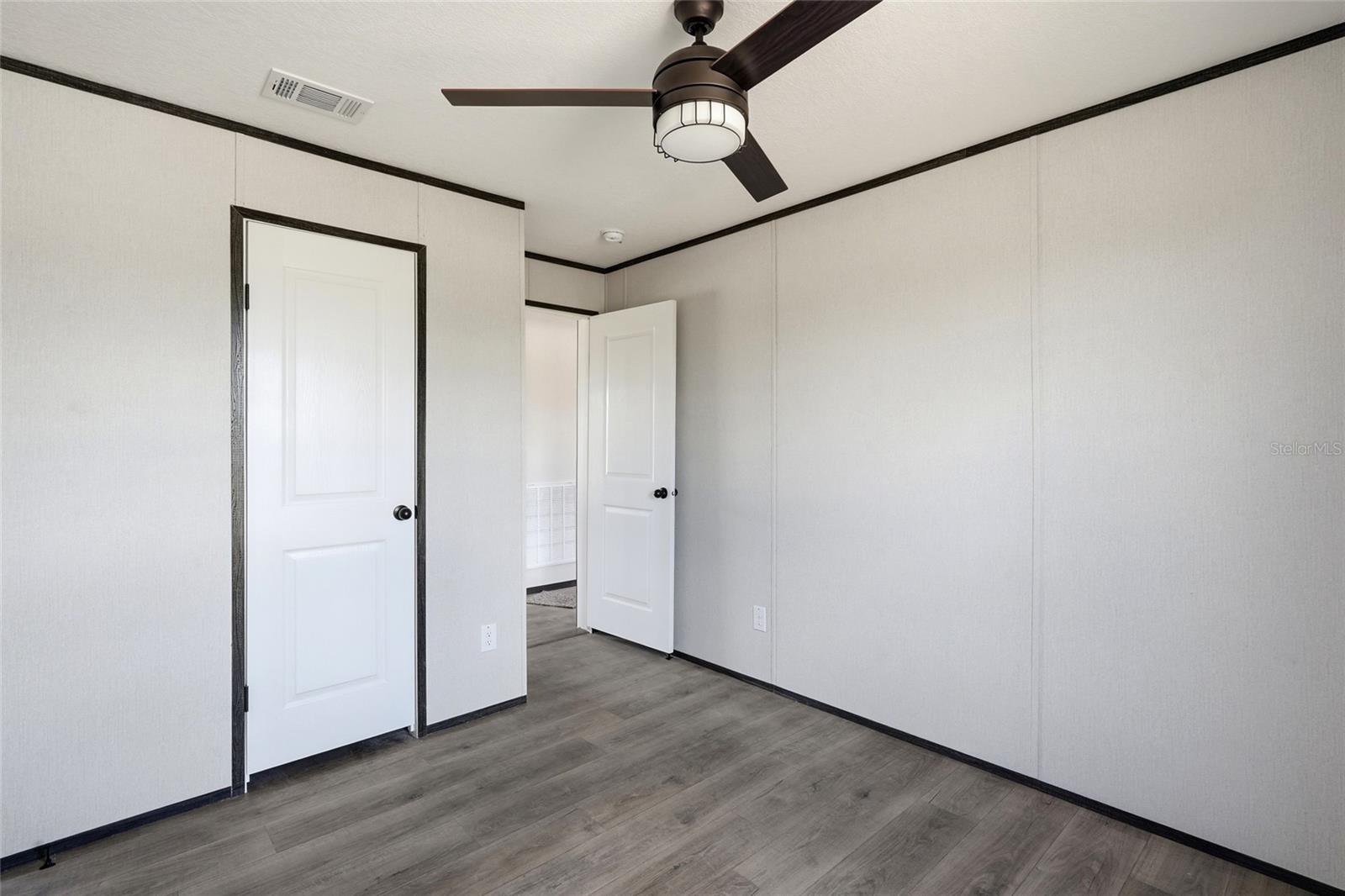 VIKING ESTATES - Residential