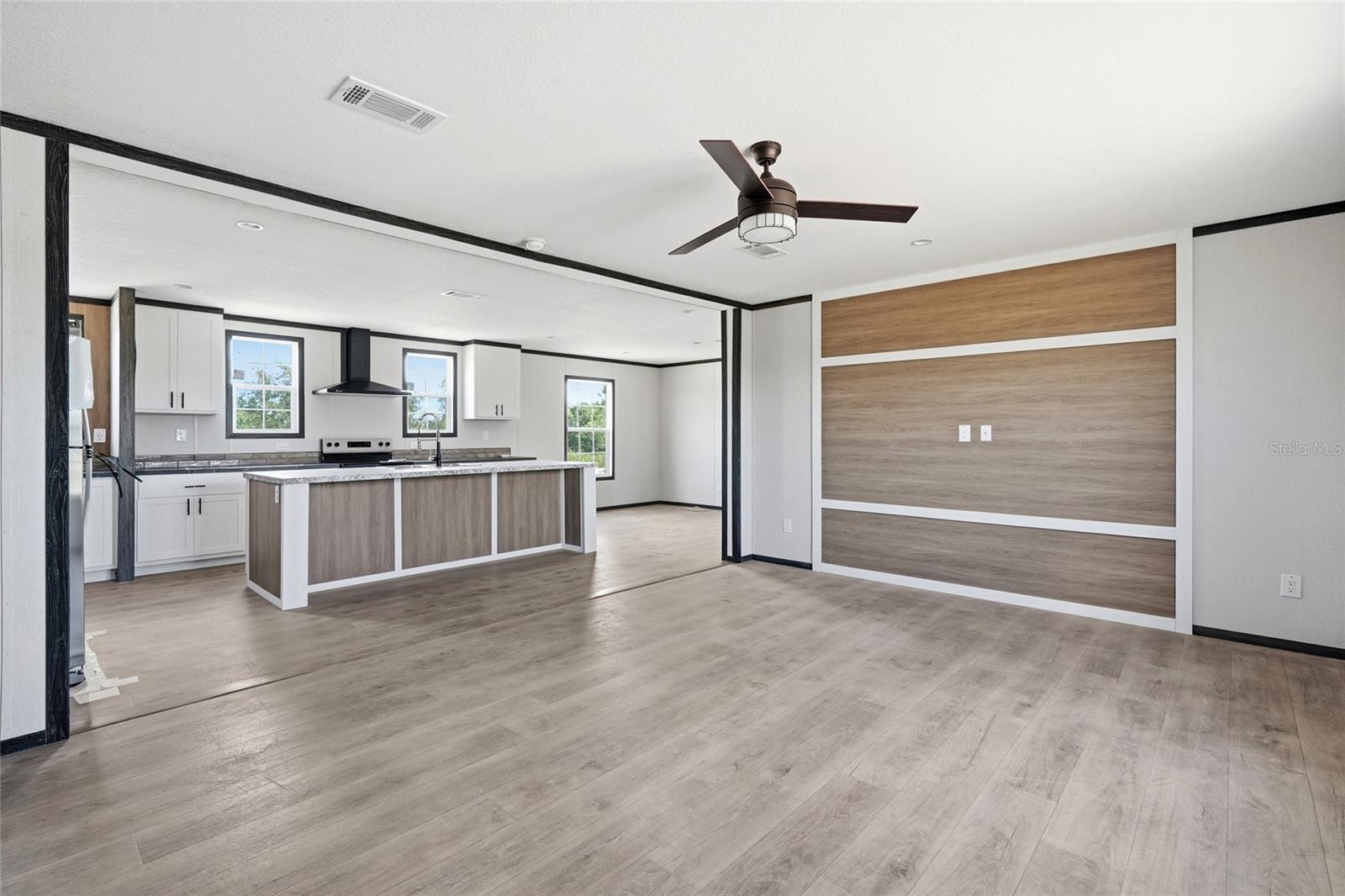 VIKING ESTATES - Residential