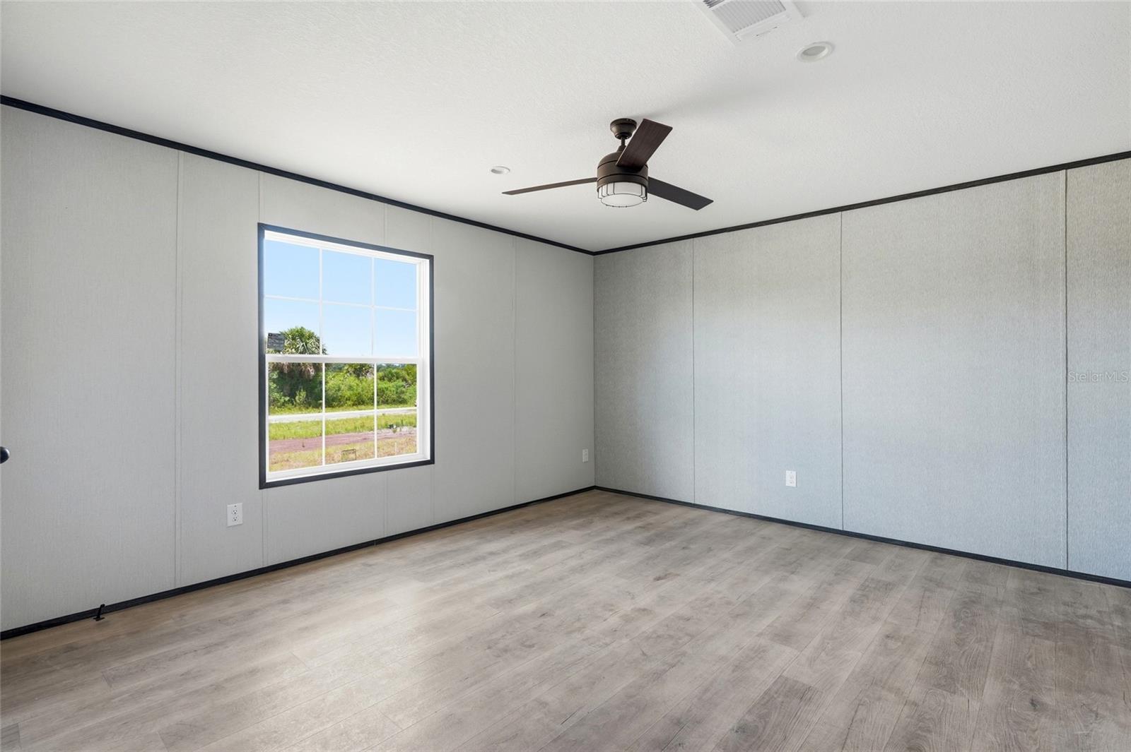 VIKING ESTATES - Residential
