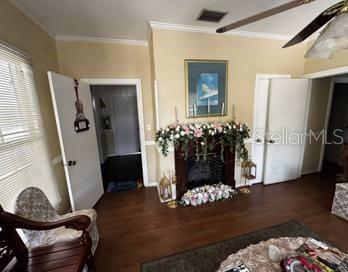 WASHINGTON - Commercial Sale