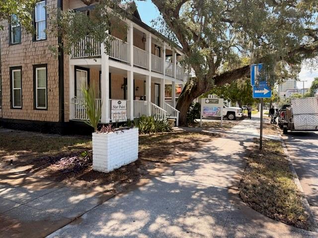 WASHINGTON - Commercial Sale