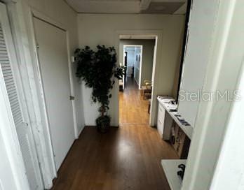 WASHINGTON - Commercial Sale