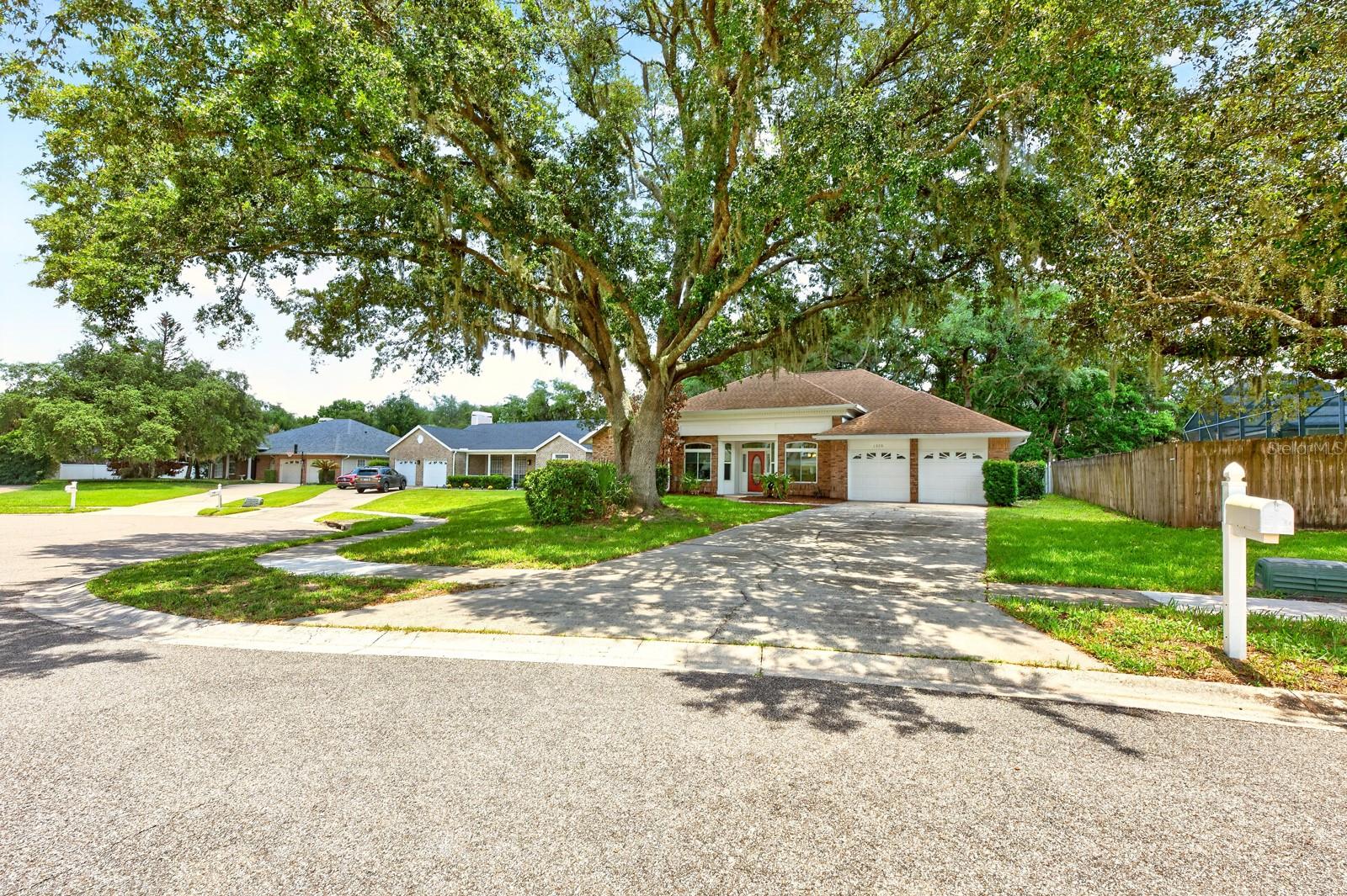 BENTLEY OAKS - Residential