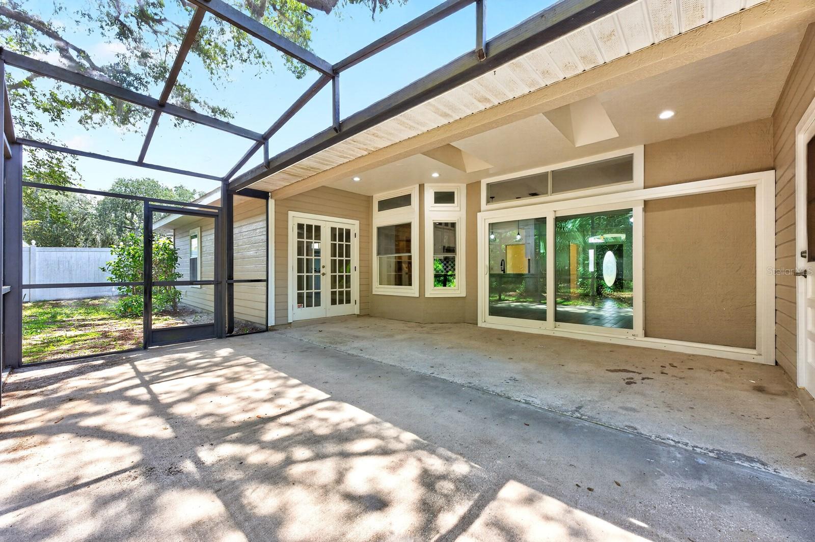 BENTLEY OAKS - Residential