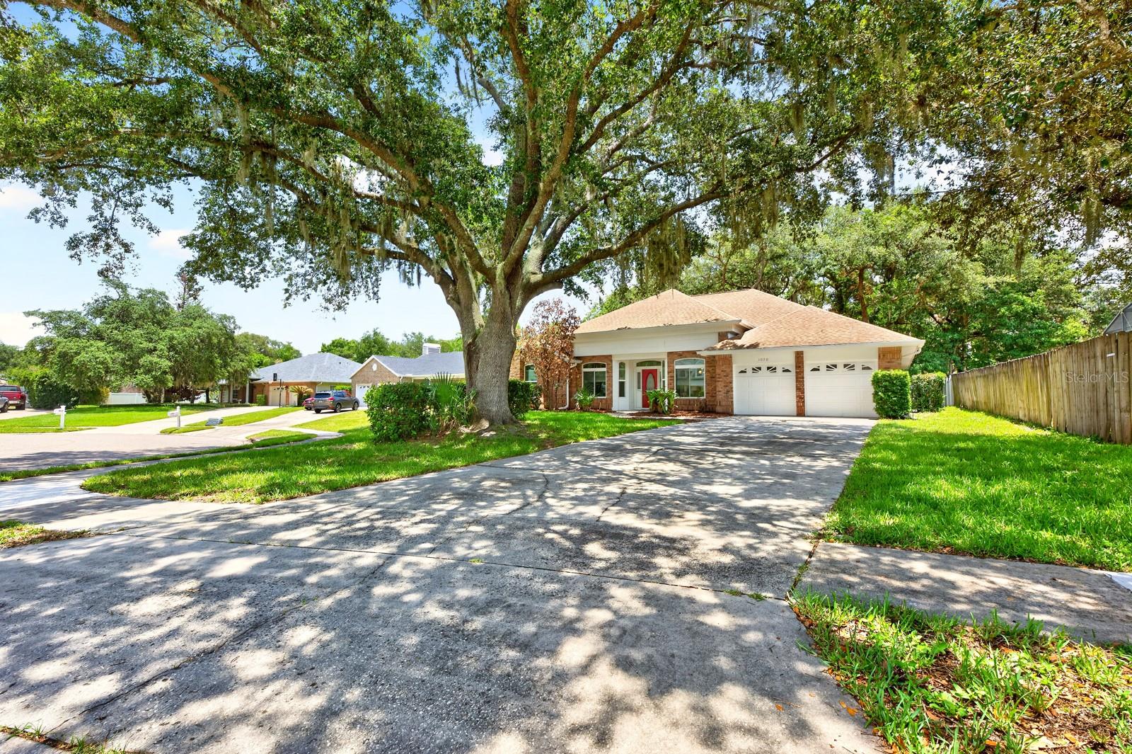 BENTLEY OAKS - Residential