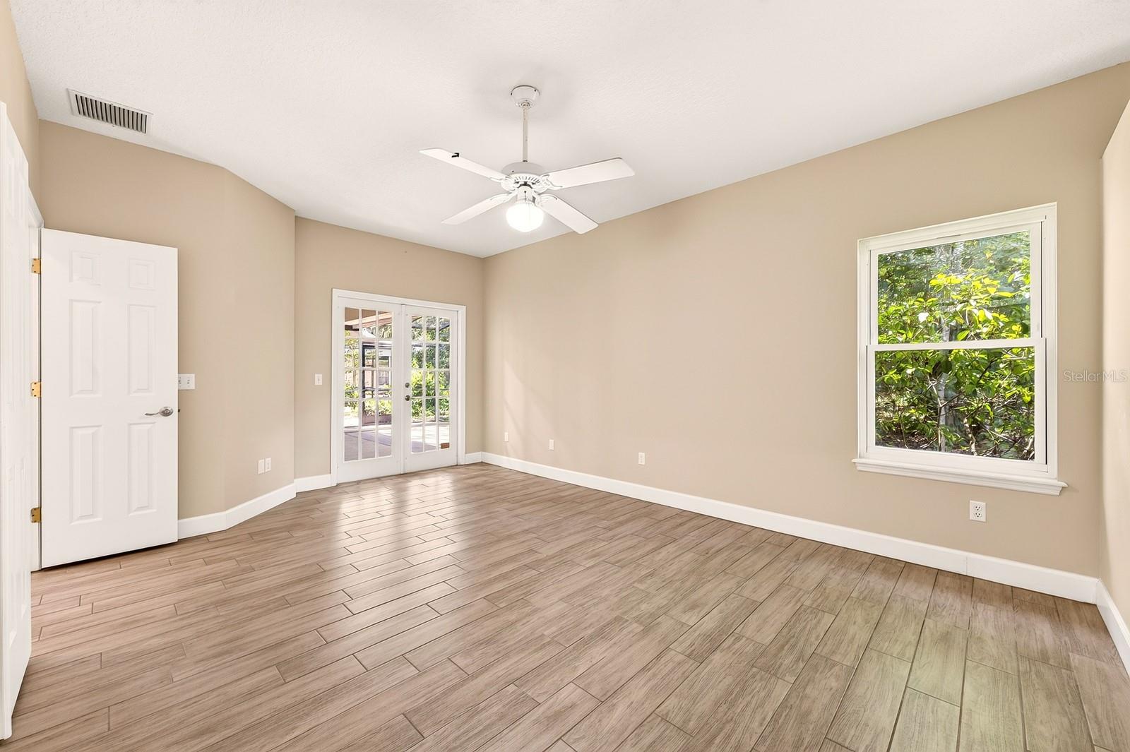 BENTLEY OAKS - Residential