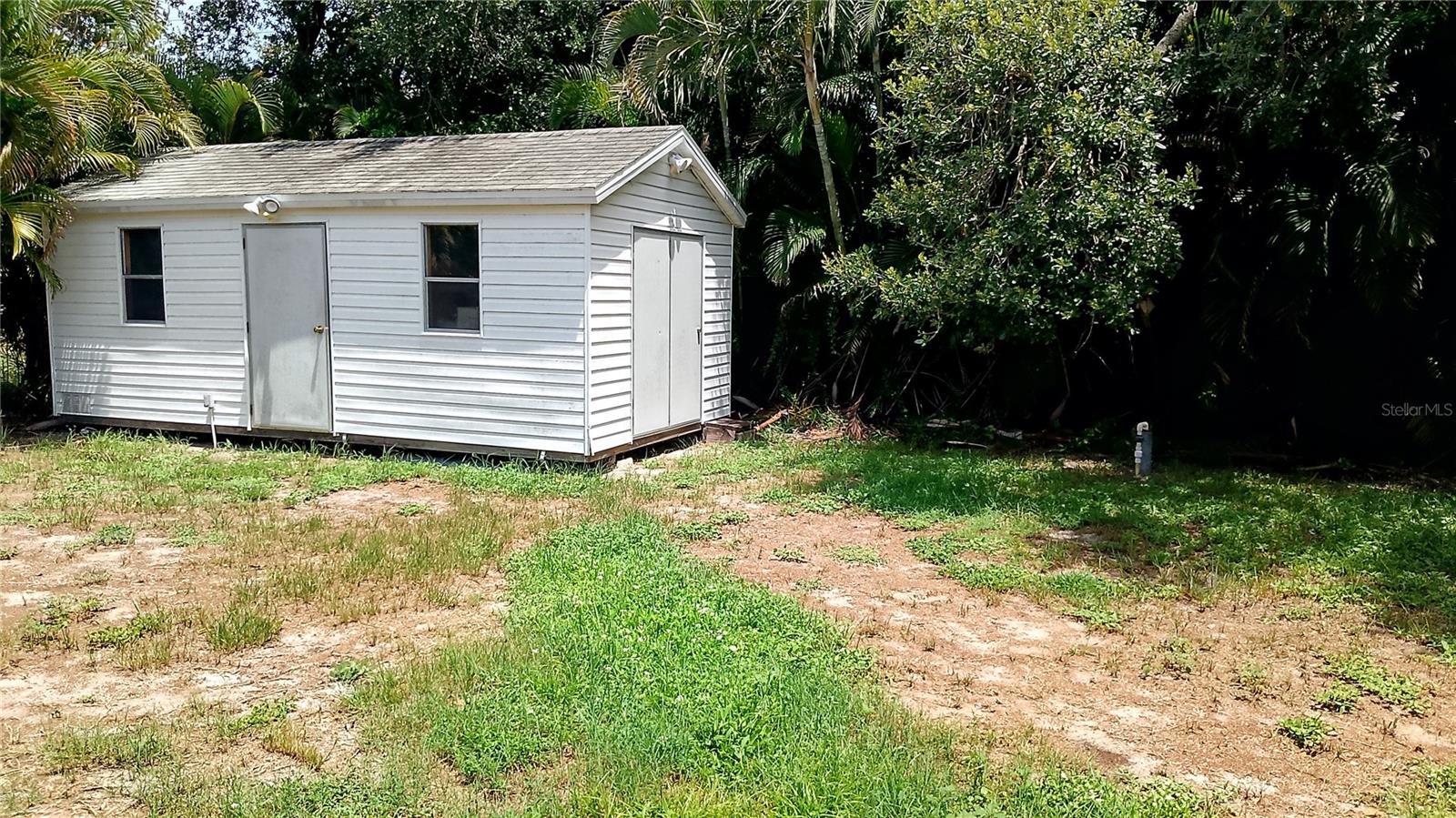 SOUTH VENICE - Residential