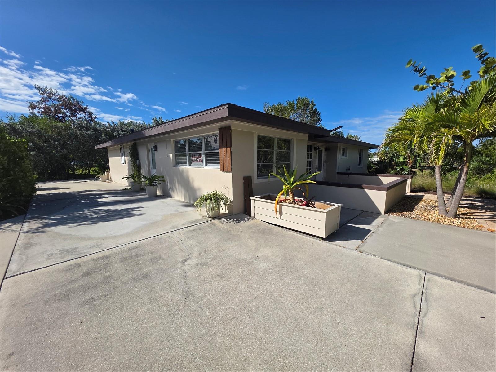 WOODS 2ND ADD - Residential Income