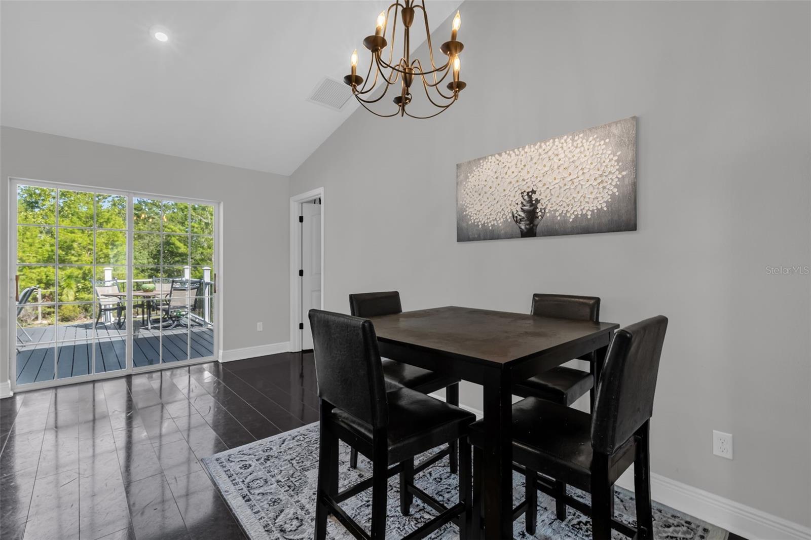 KINGSLAND COUNTRY ESTATE WHISPERING PINES - Residential