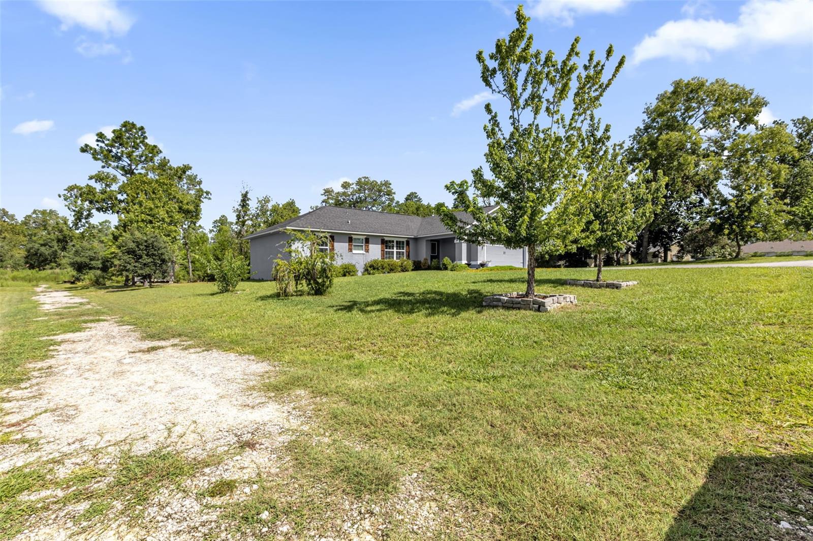 KINGSLAND COUNTRY ESTATE WHISPERING PINES - Residential