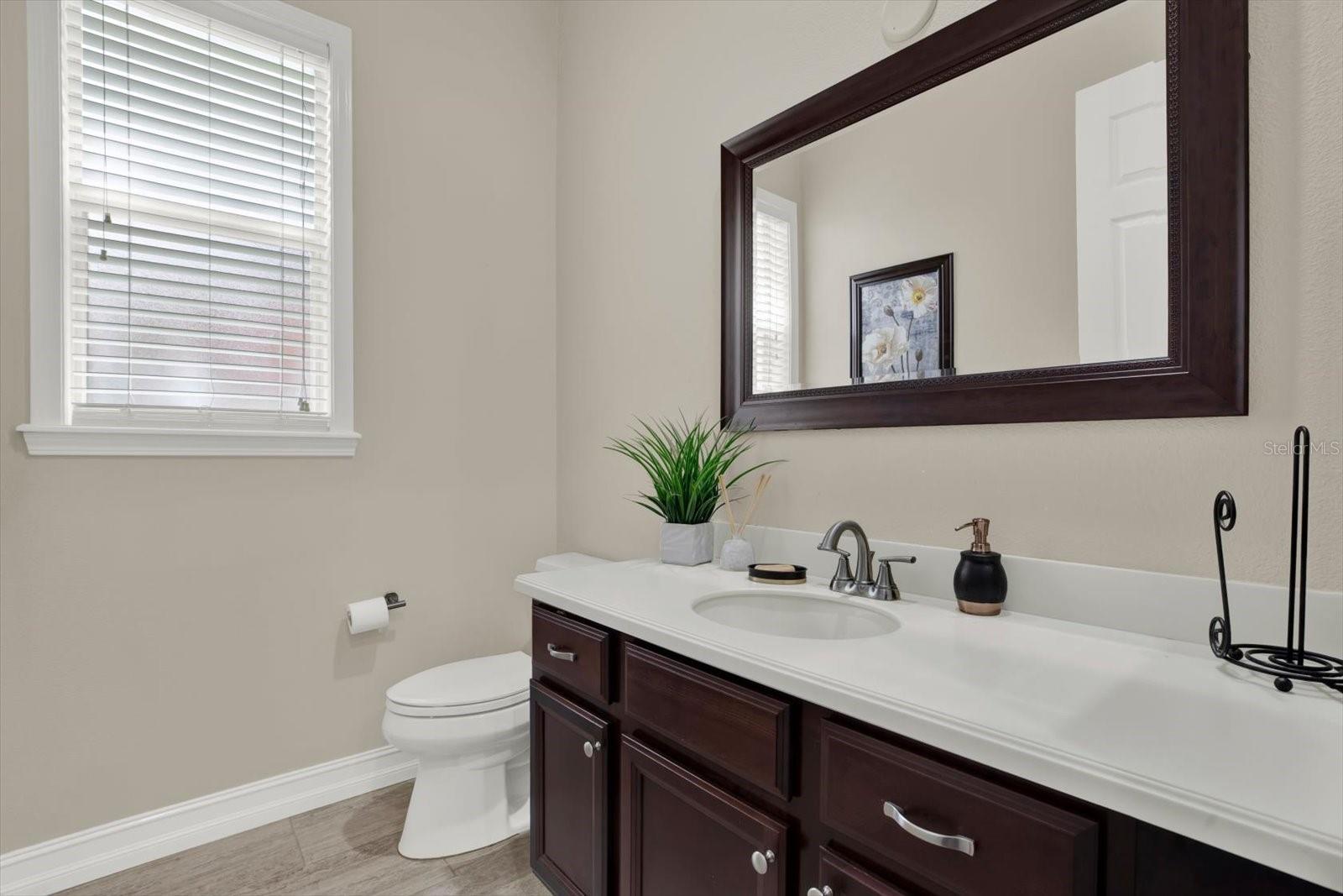 WATERS EDGE 01 - Residential