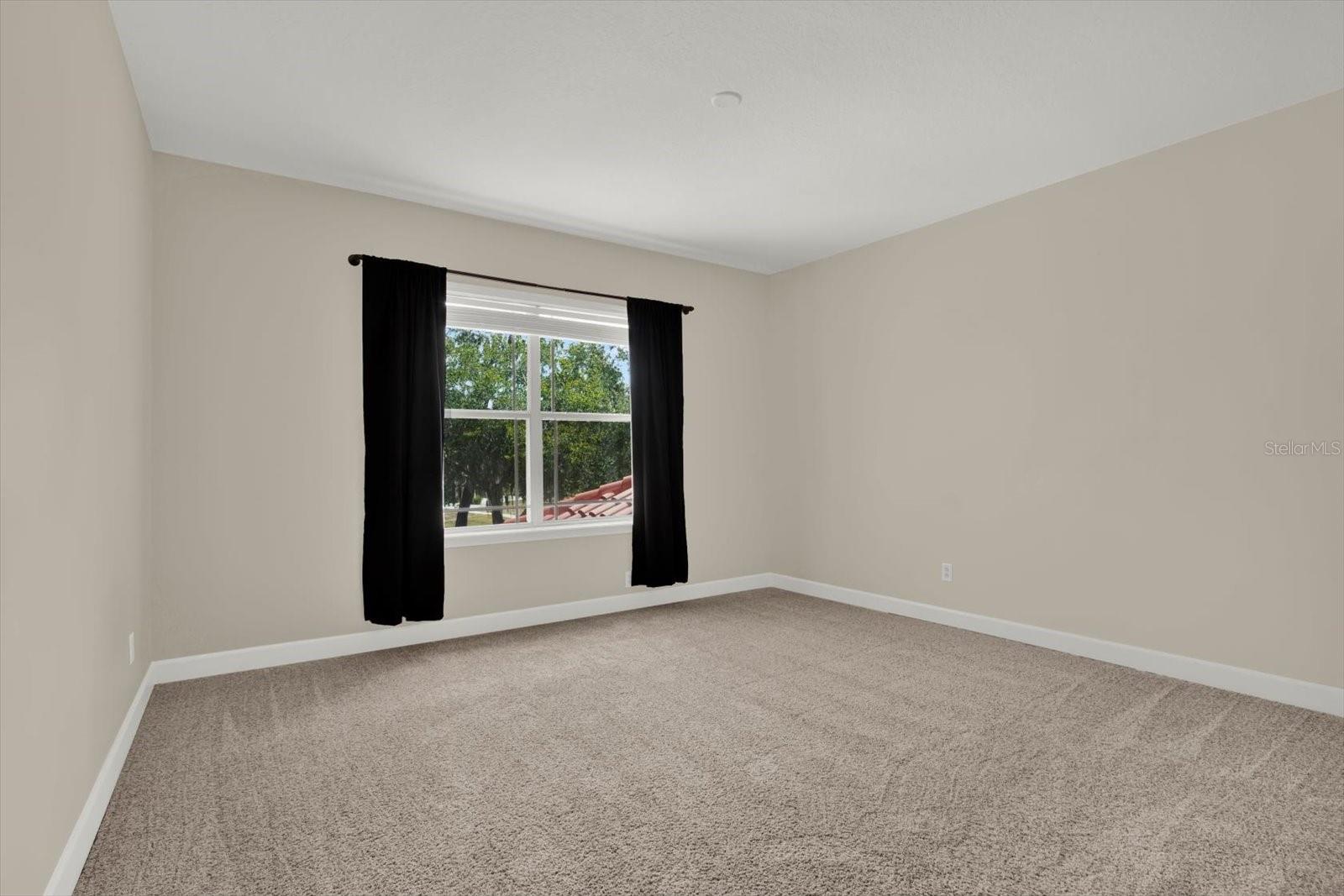 WATERS EDGE 01 - Residential