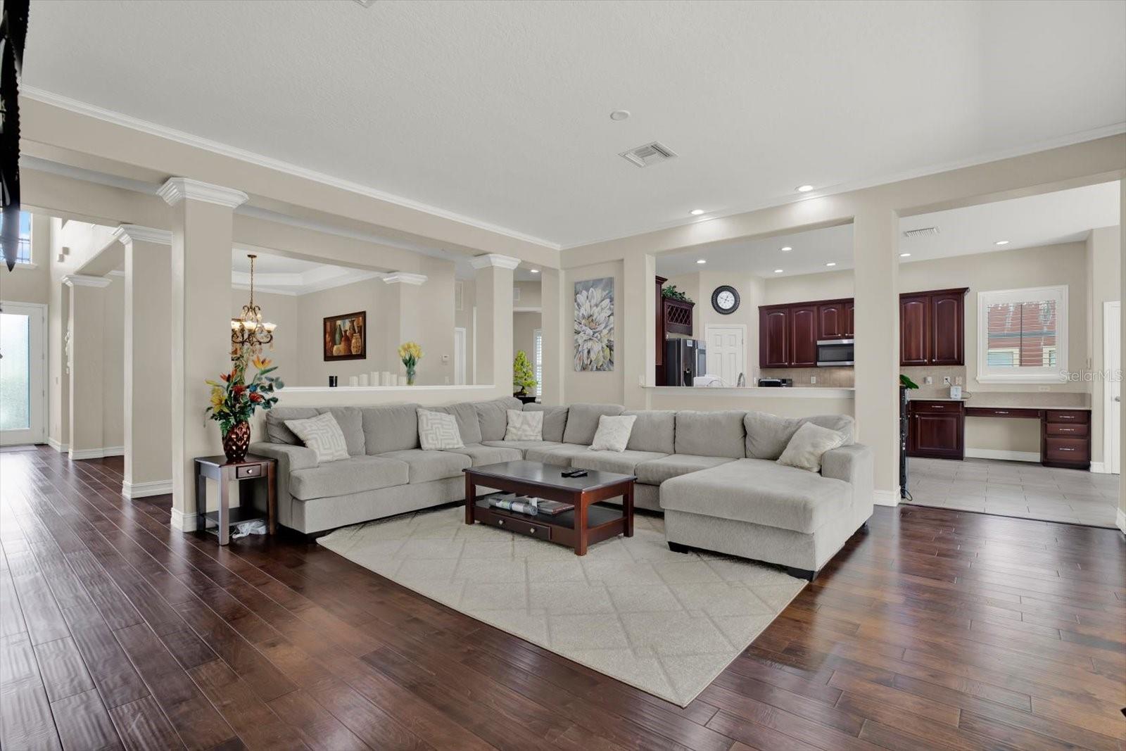 WATERS EDGE 01 - Residential