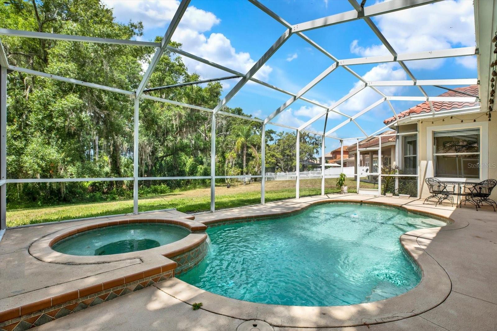 WATERS EDGE 01 - Residential