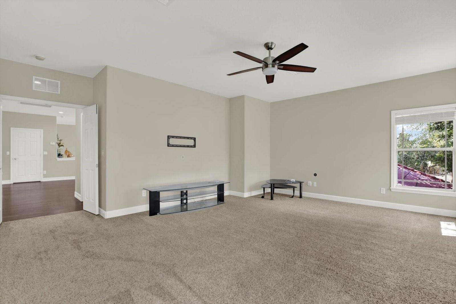 WATERS EDGE 01 - Residential