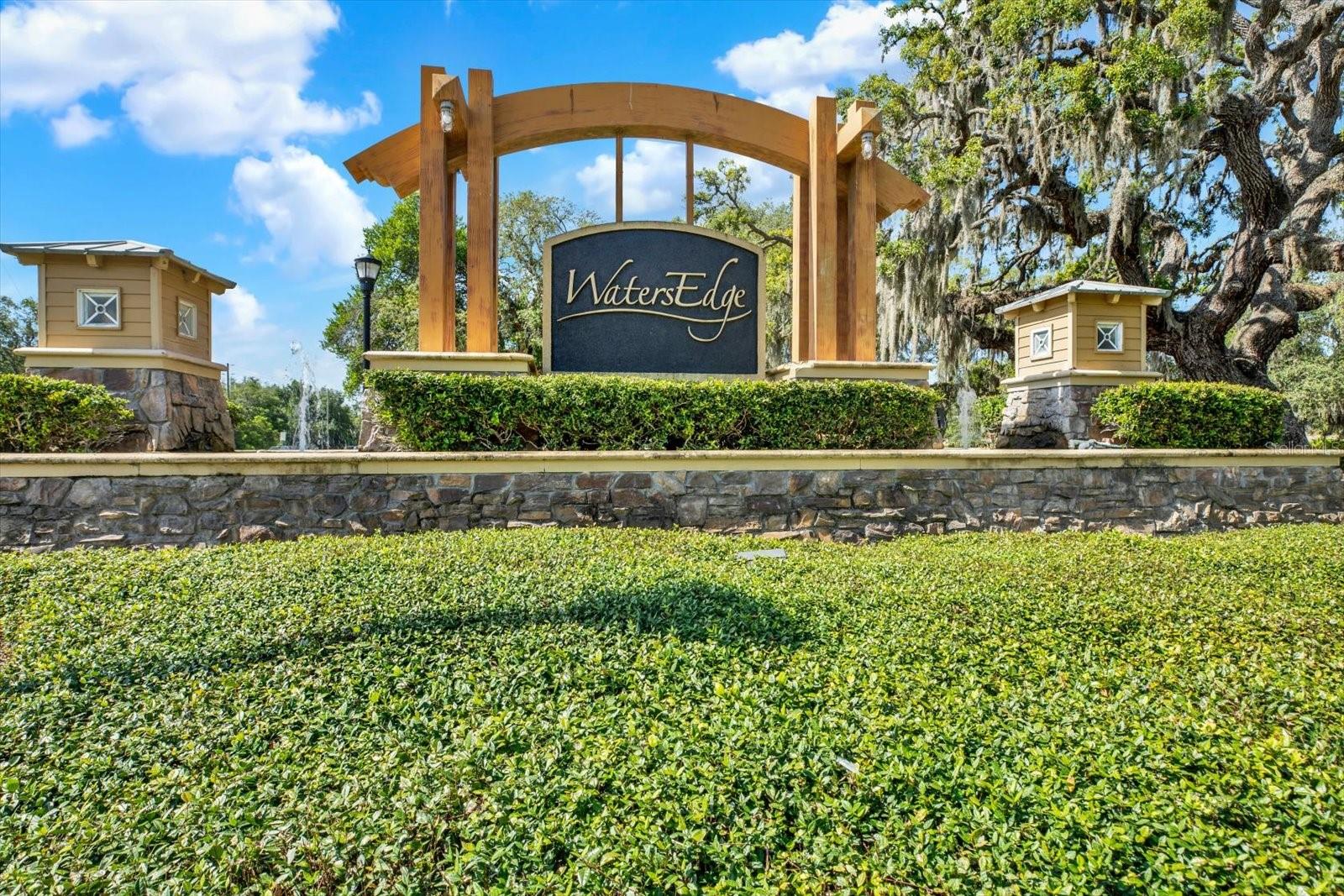 WATERS EDGE 01 - Residential