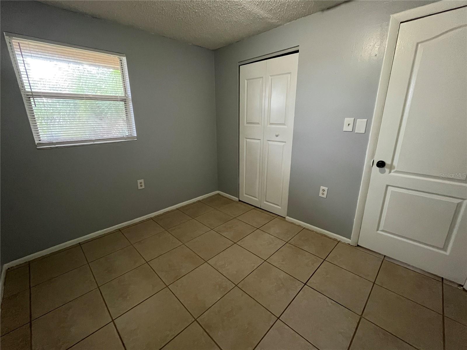 ACADEMY MANOR UNIT 01 - Residential Lease