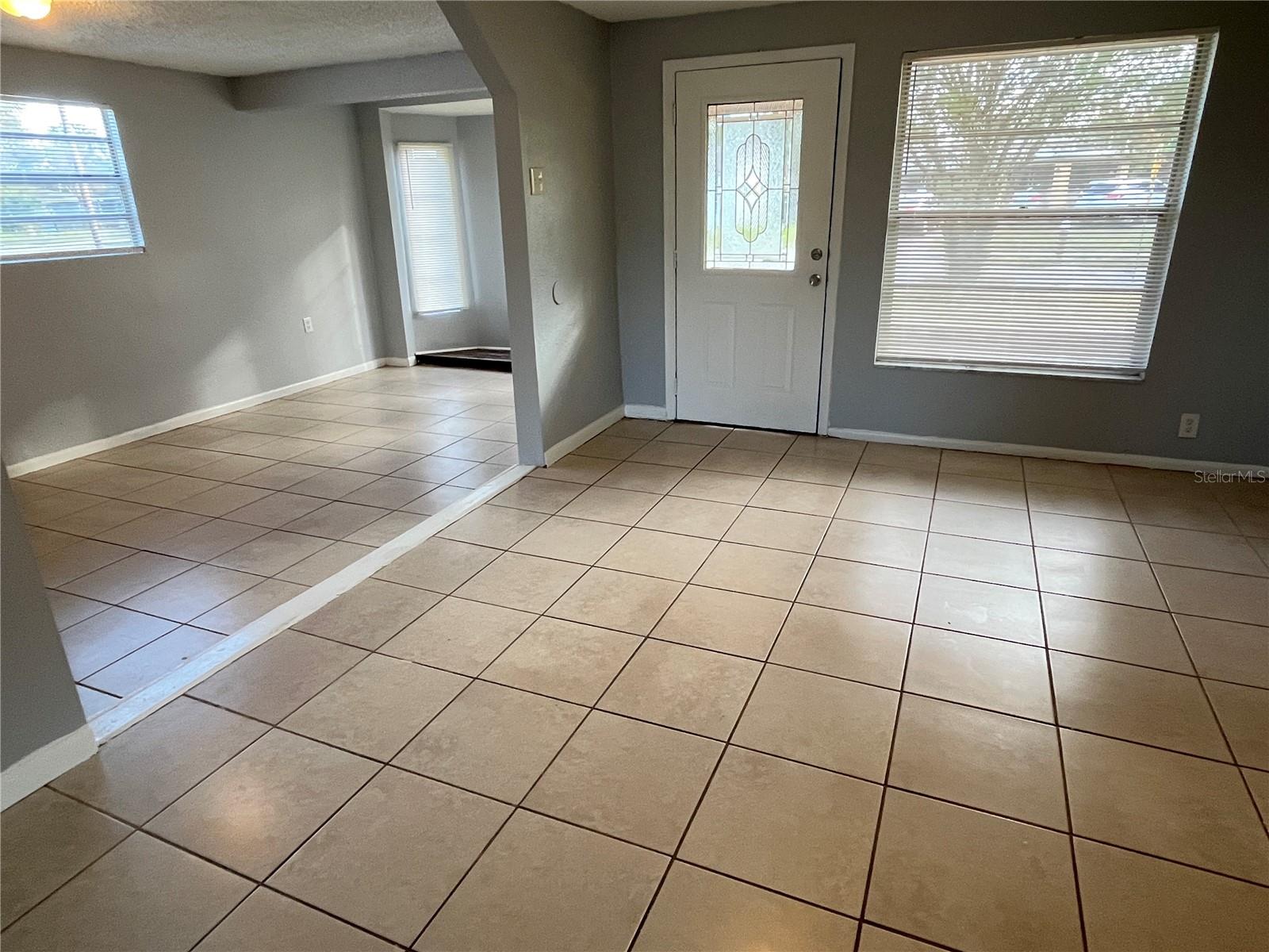 ACADEMY MANOR UNIT 01 - Residential Lease