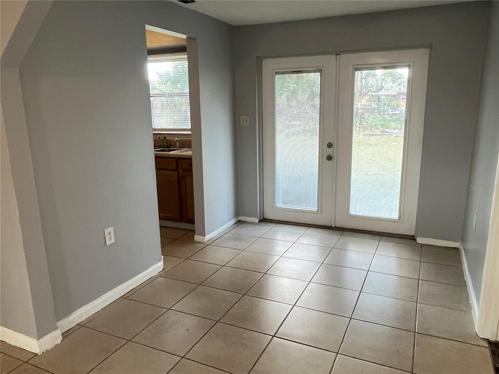 ACADEMY MANOR UNIT 01 - Residential Lease