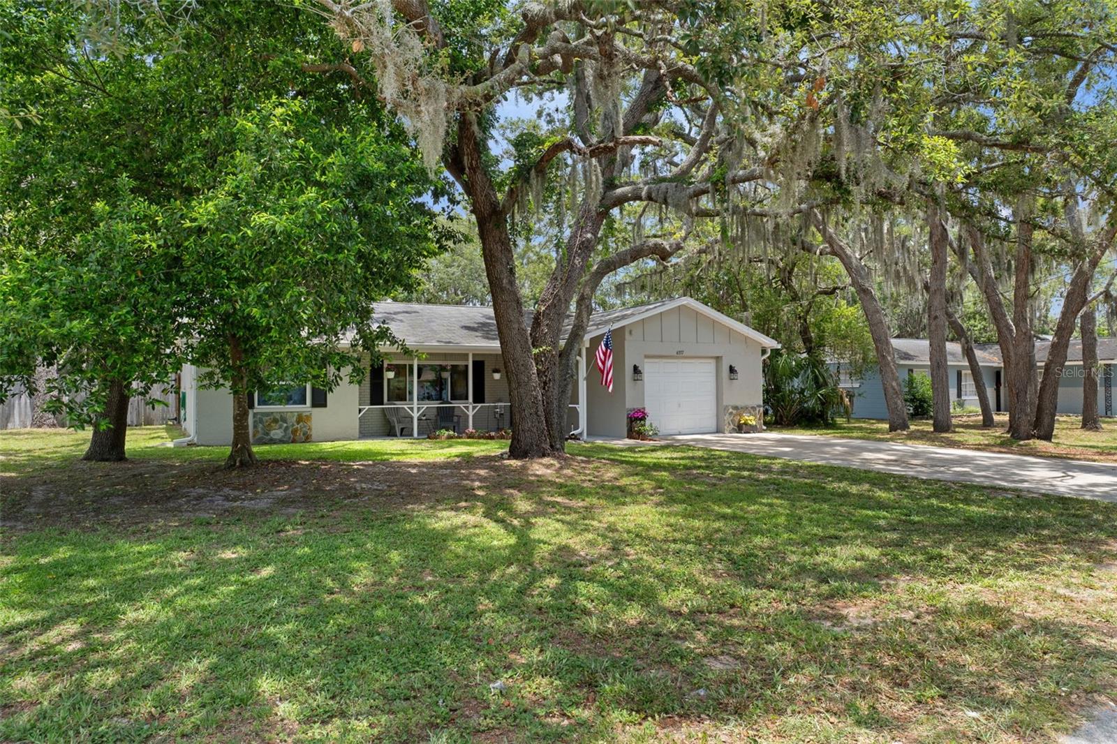 SPRING HILL - Residential