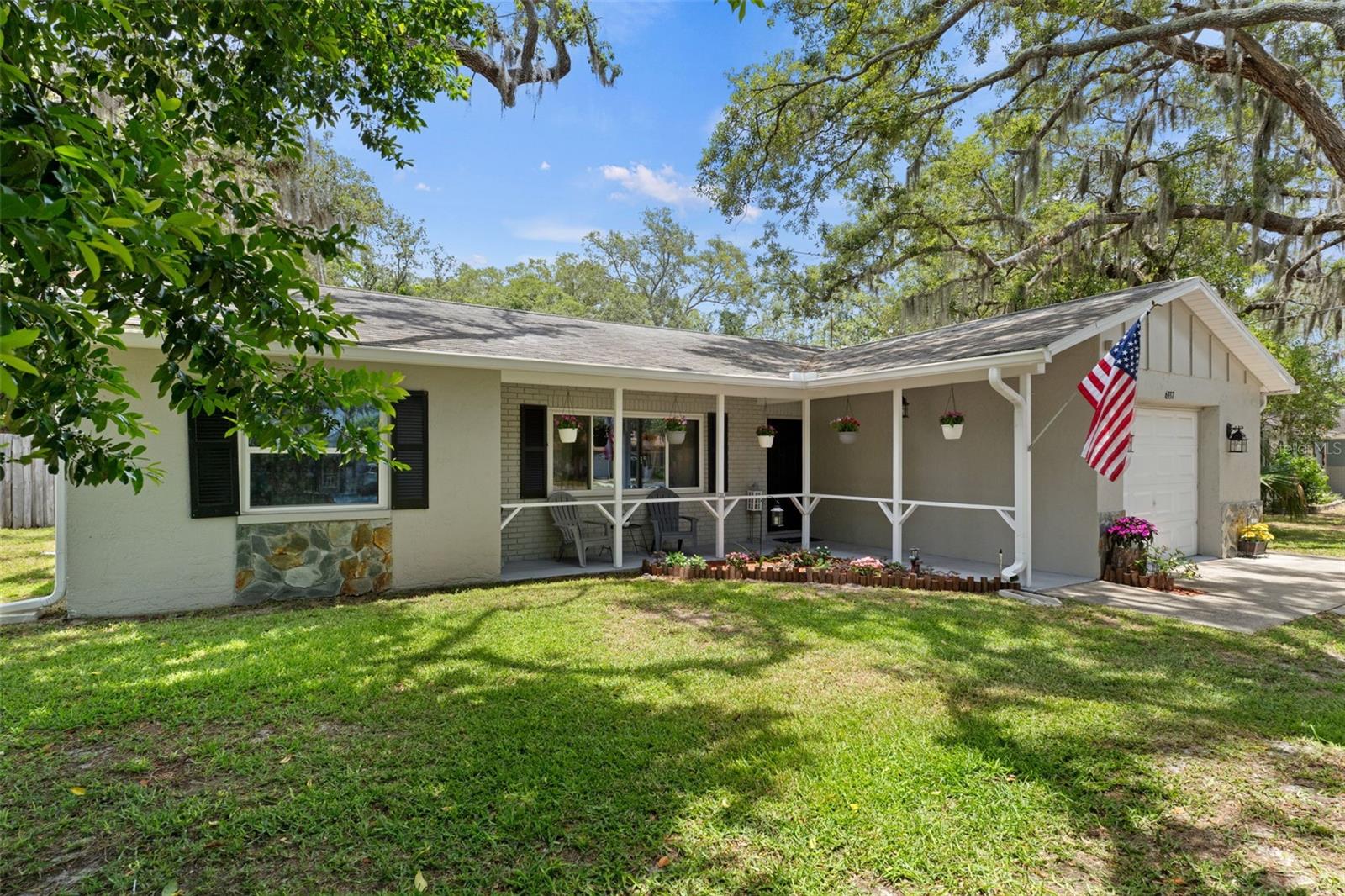 SPRING HILL - Residential