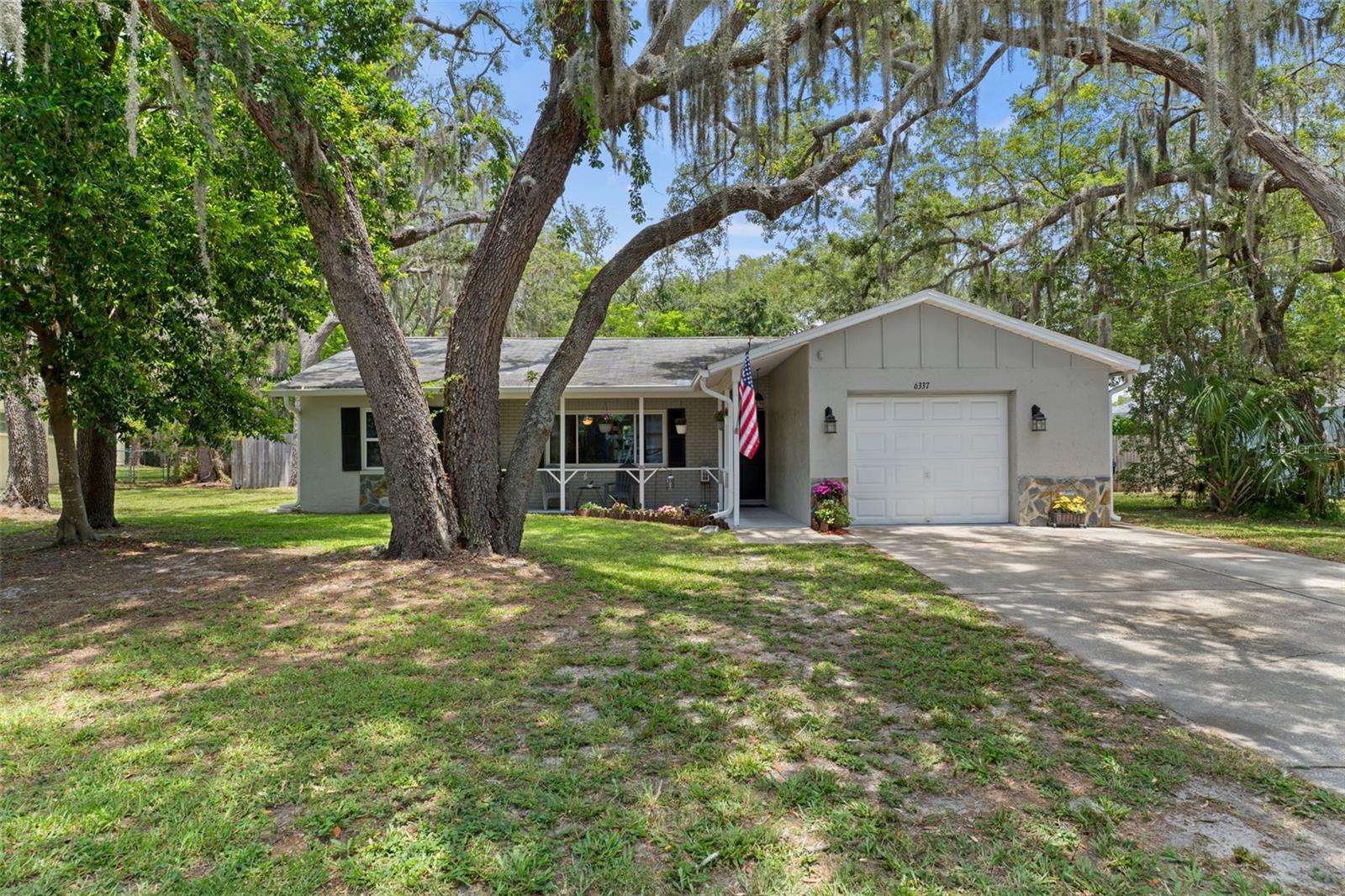 SPRING HILL - Residential