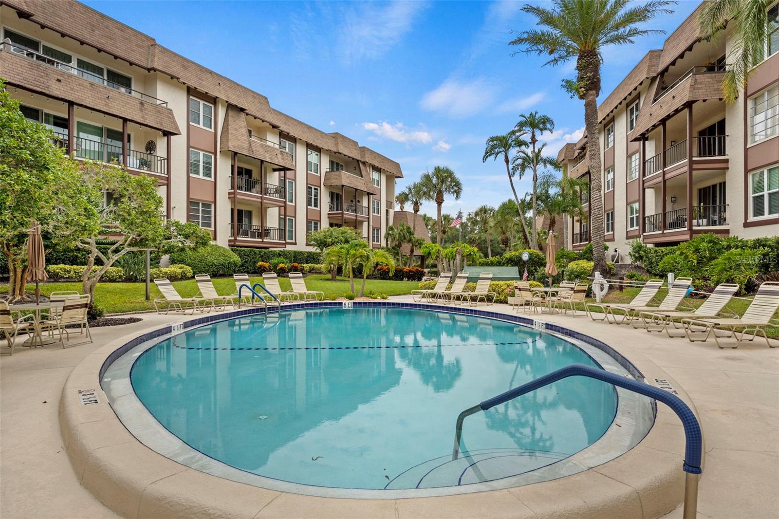 BRYNNWOOD CONDO 1 - Residential