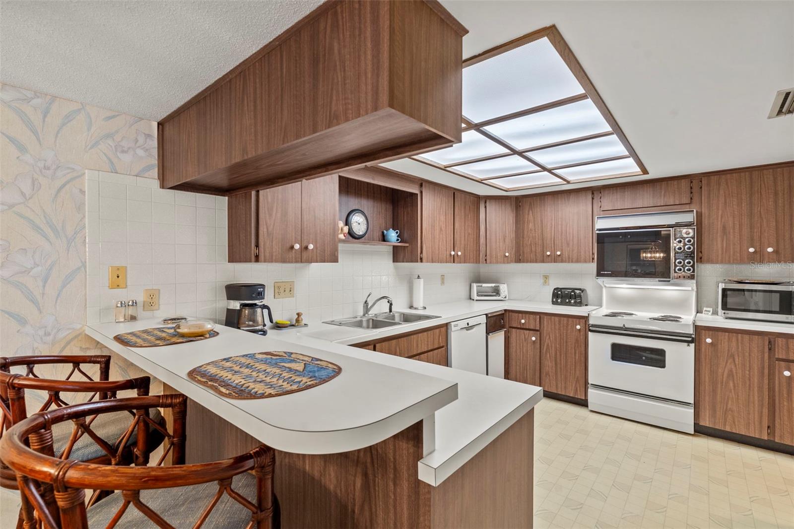 BRYNNWOOD CONDO 1 - Residential