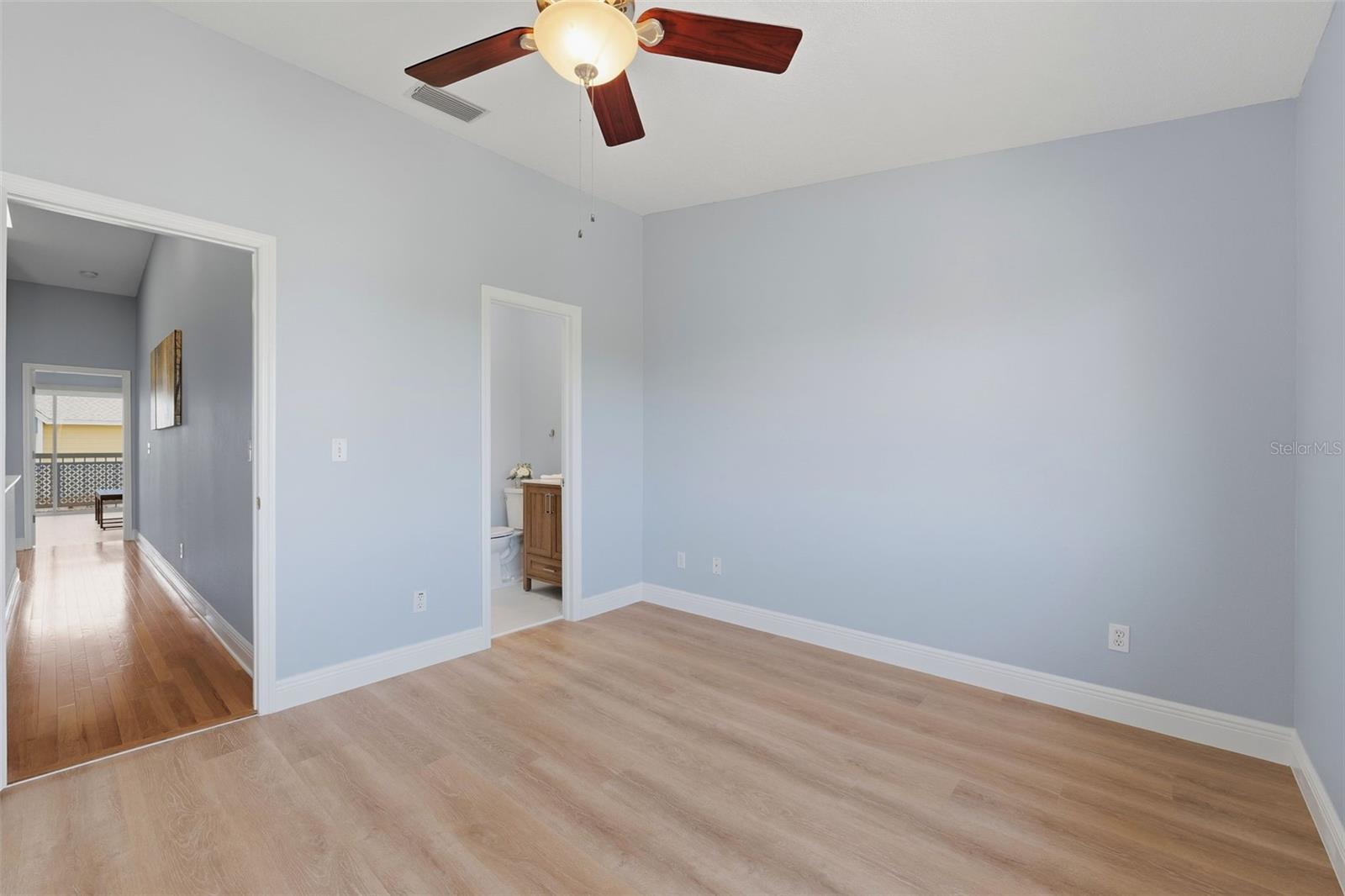 PALMS OF TIERRA - Residential Lease