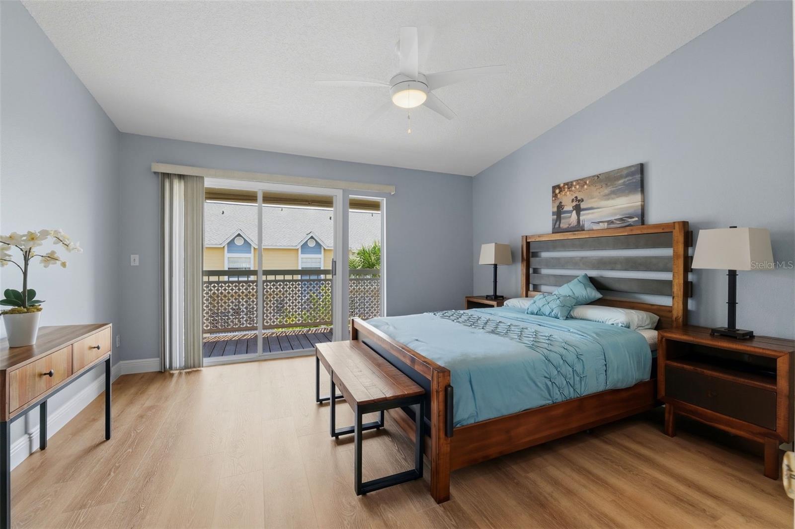 PALMS OF TIERRA - Residential Lease
