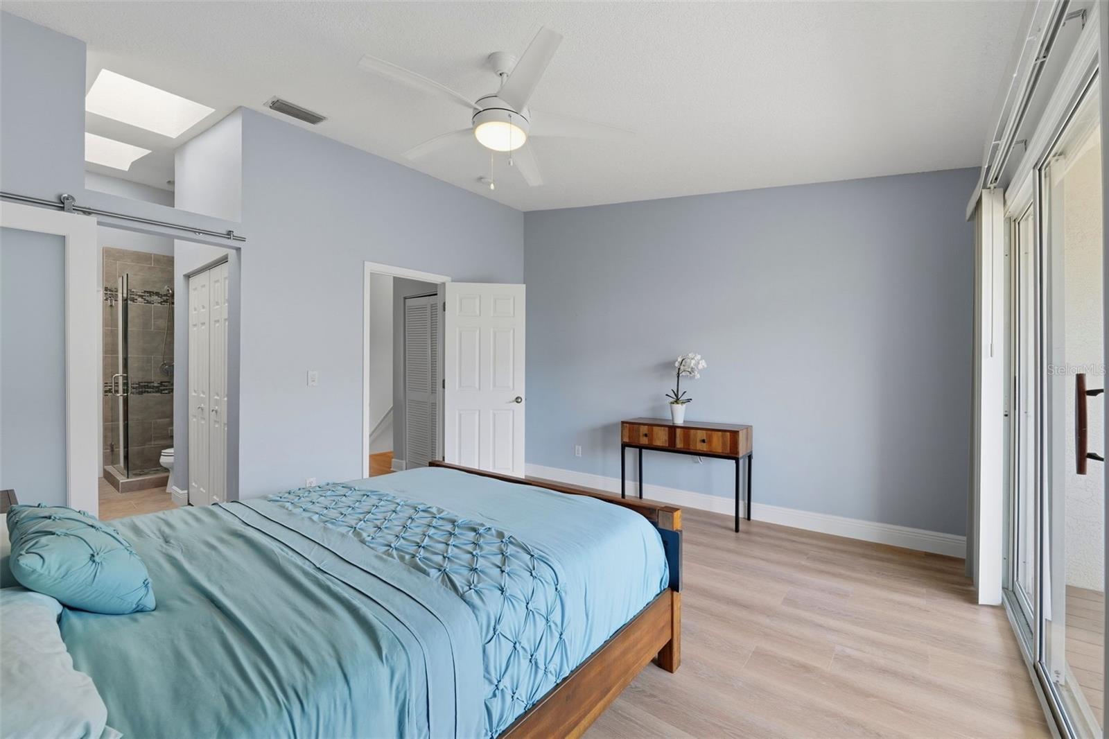 PALMS OF TIERRA - Residential Lease
