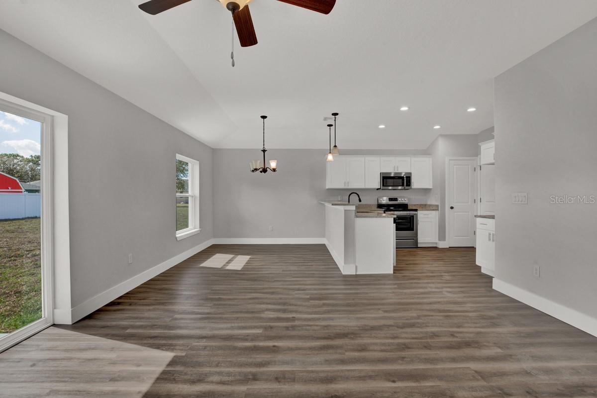 SEBRING COUNTRY ESTATE SEC 03 - Residential