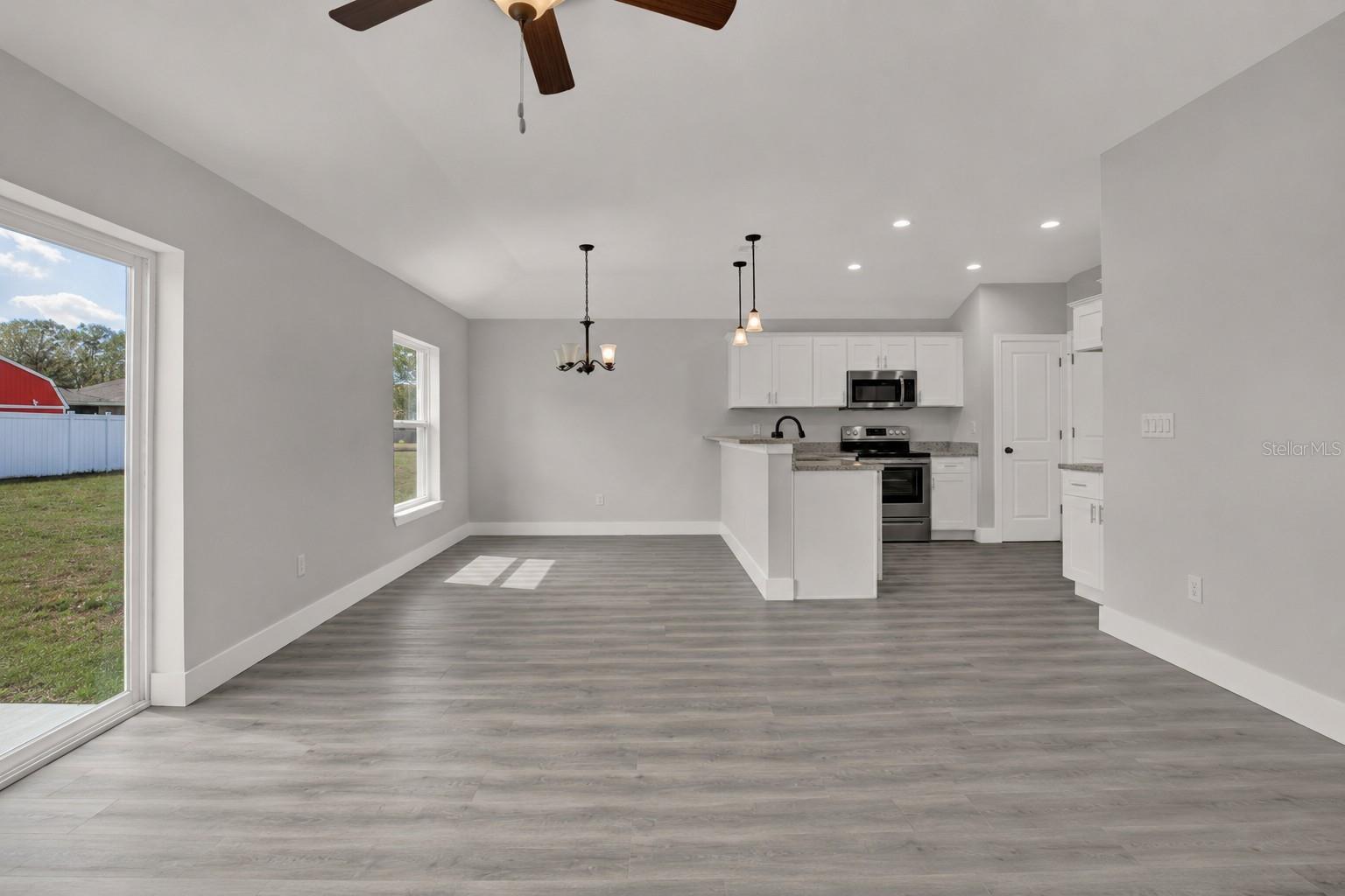 SEBRING COUNTRY ESTATE SEC 03 - Residential