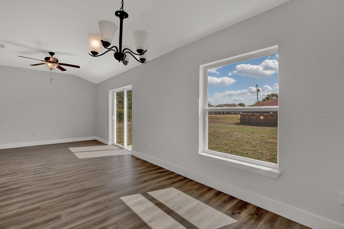 SEBRING COUNTRY ESTATE SEC 03 - Residential