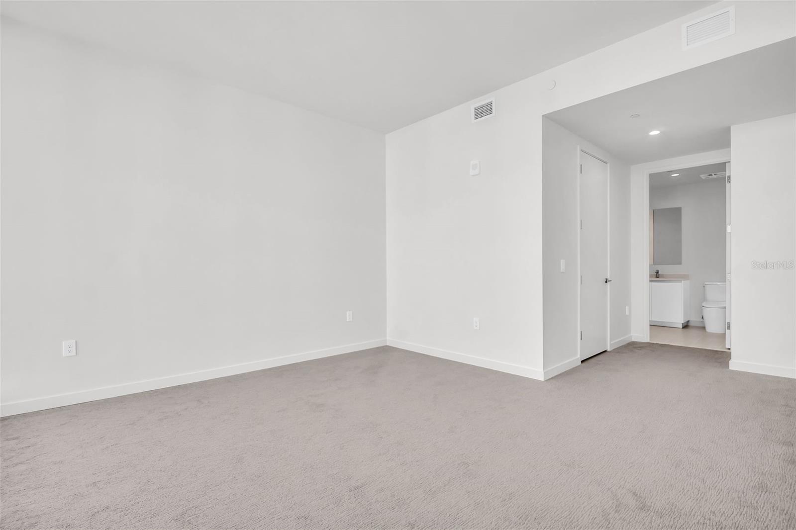 400 CENTRAL - Residential Lease