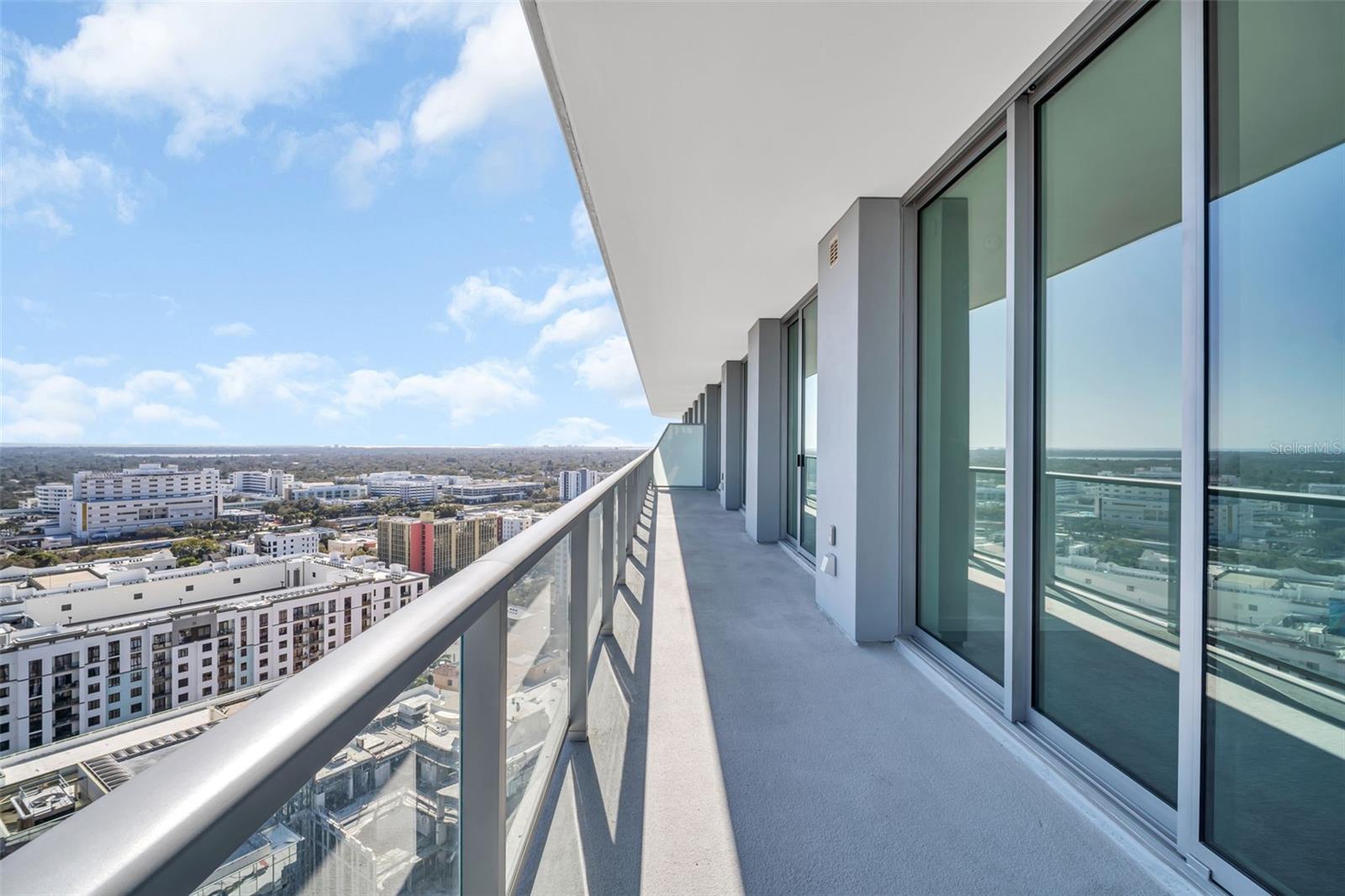 400 CENTRAL - Residential Lease