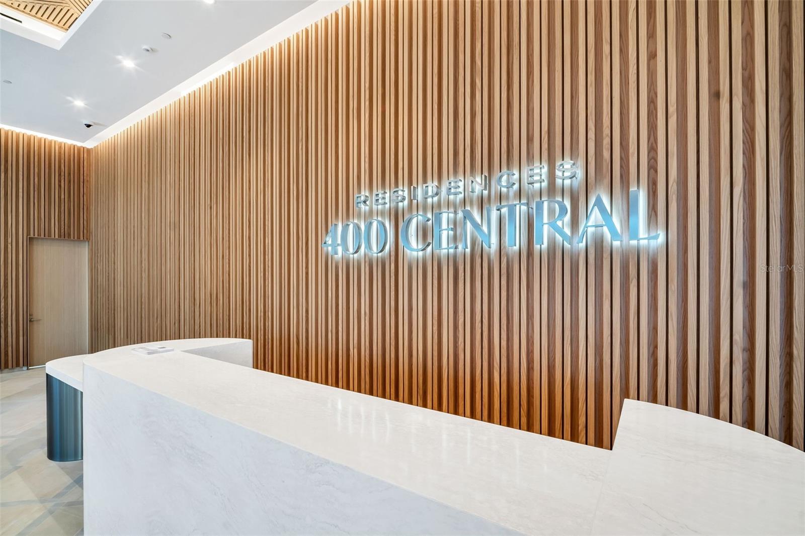 400 CENTRAL - Residential Lease