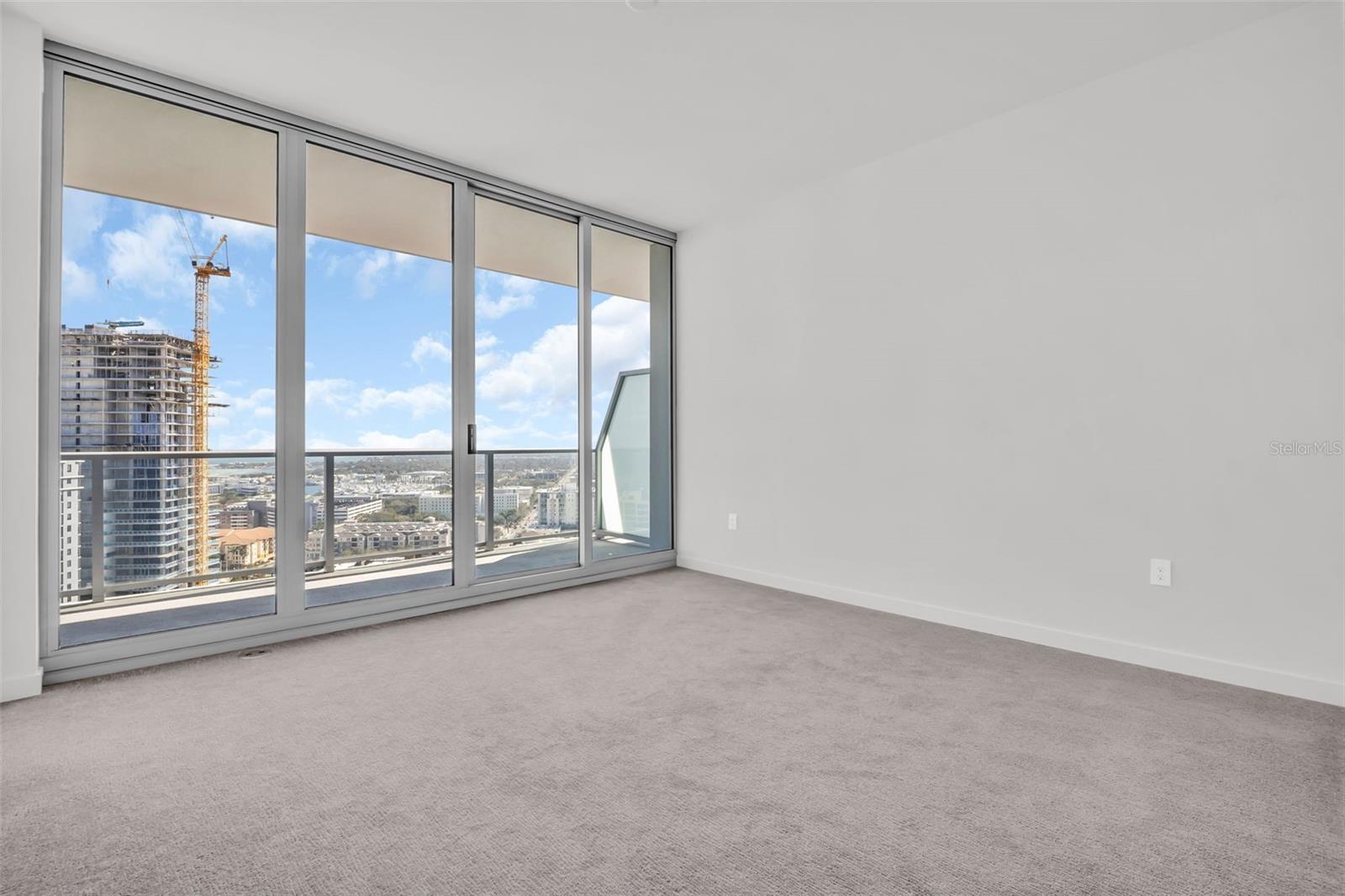 400 CENTRAL - Residential Lease