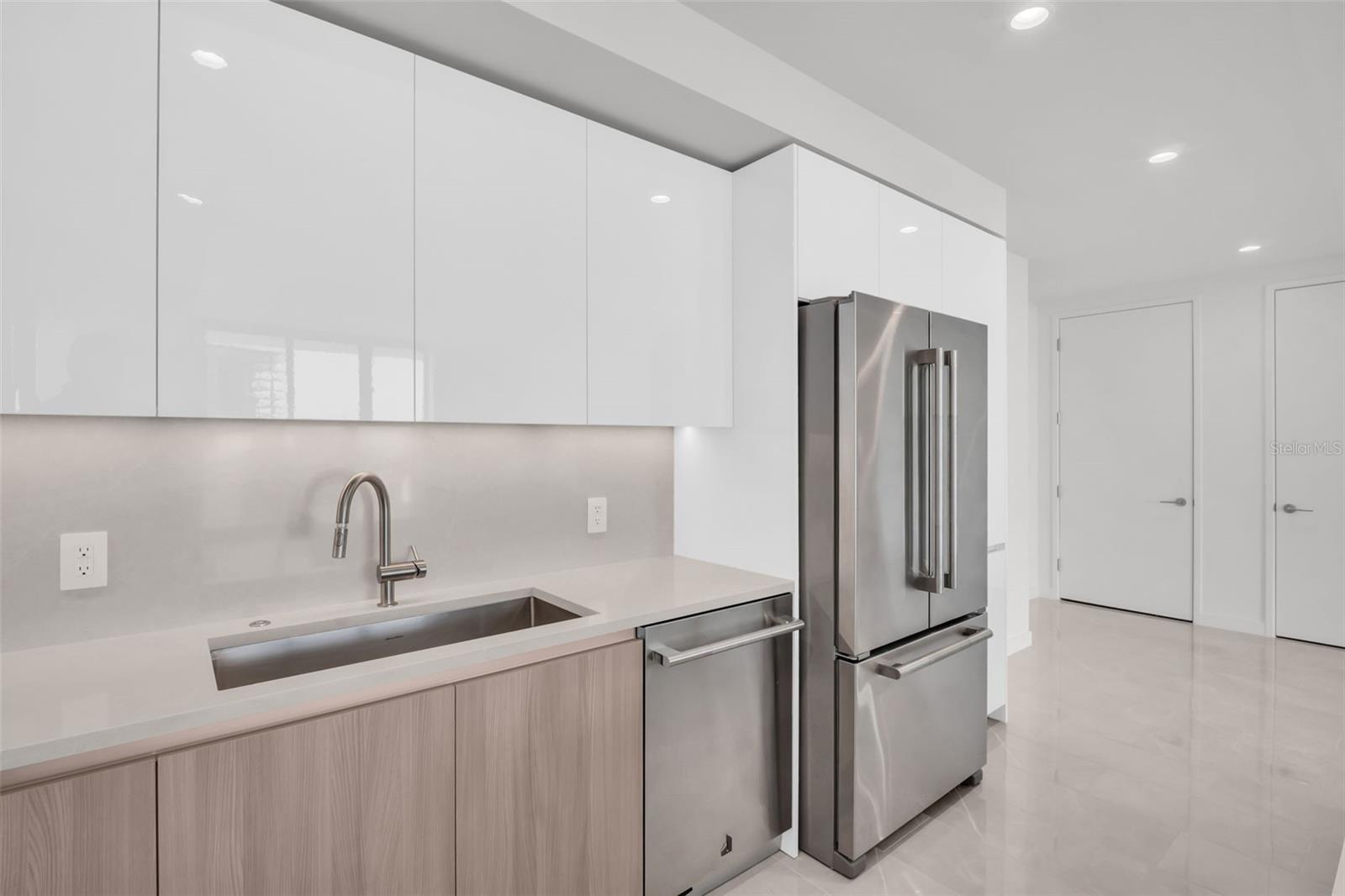 400 CENTRAL - Residential Lease