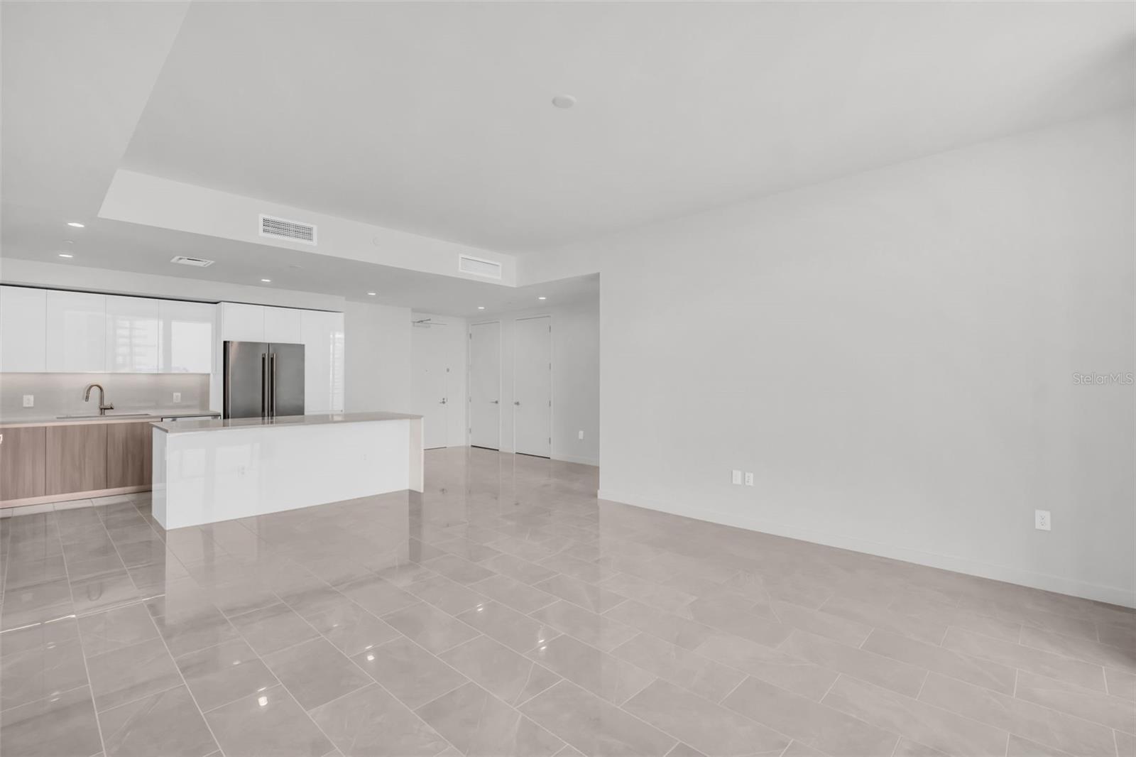 400 CENTRAL - Residential Lease