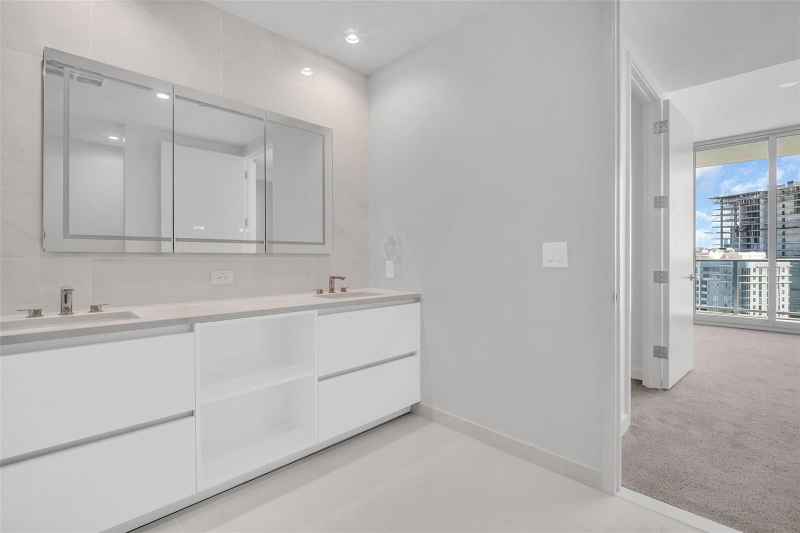 400 CENTRAL - Residential Lease
