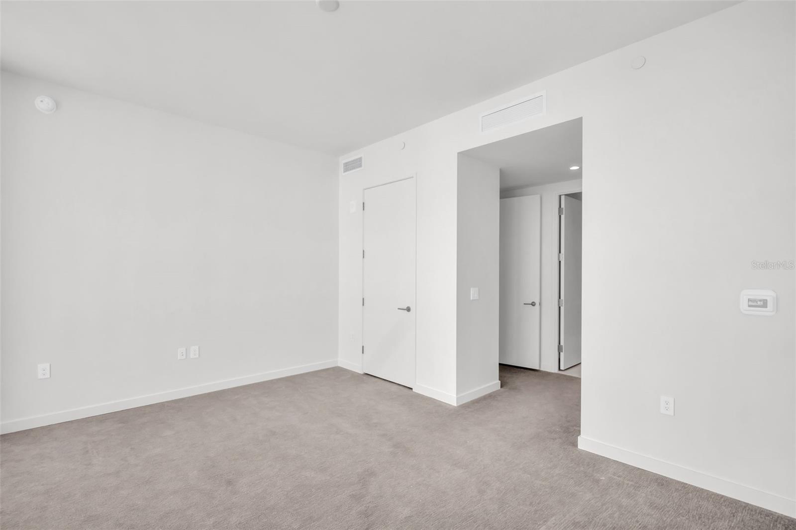 400 CENTRAL - Residential Lease