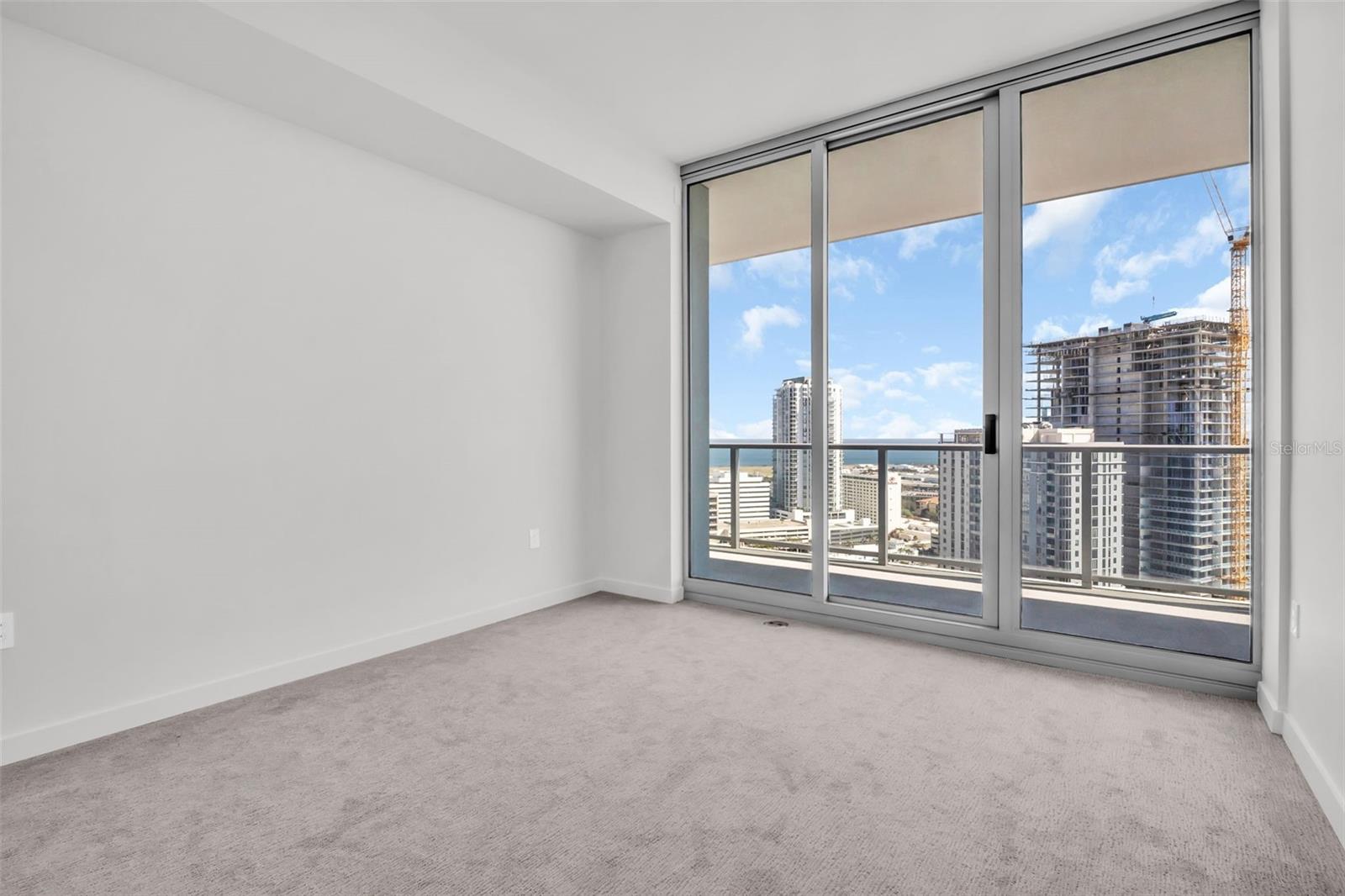 400 CENTRAL - Residential Lease
