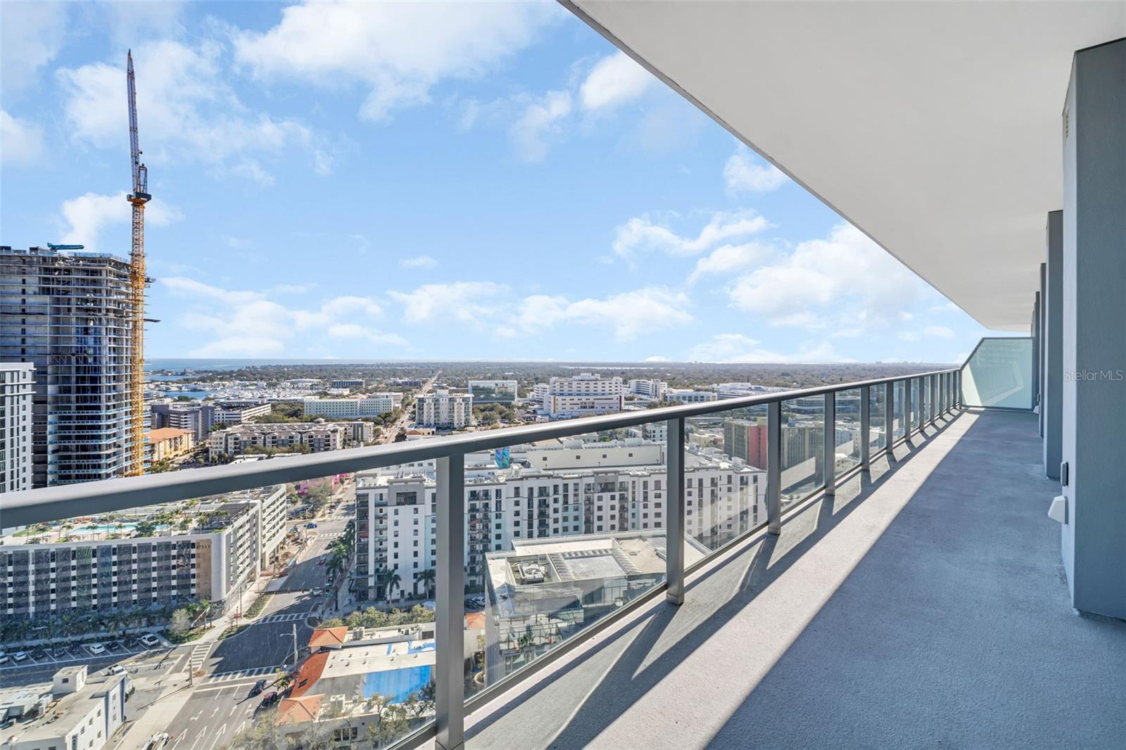 400 CENTRAL - Residential Lease