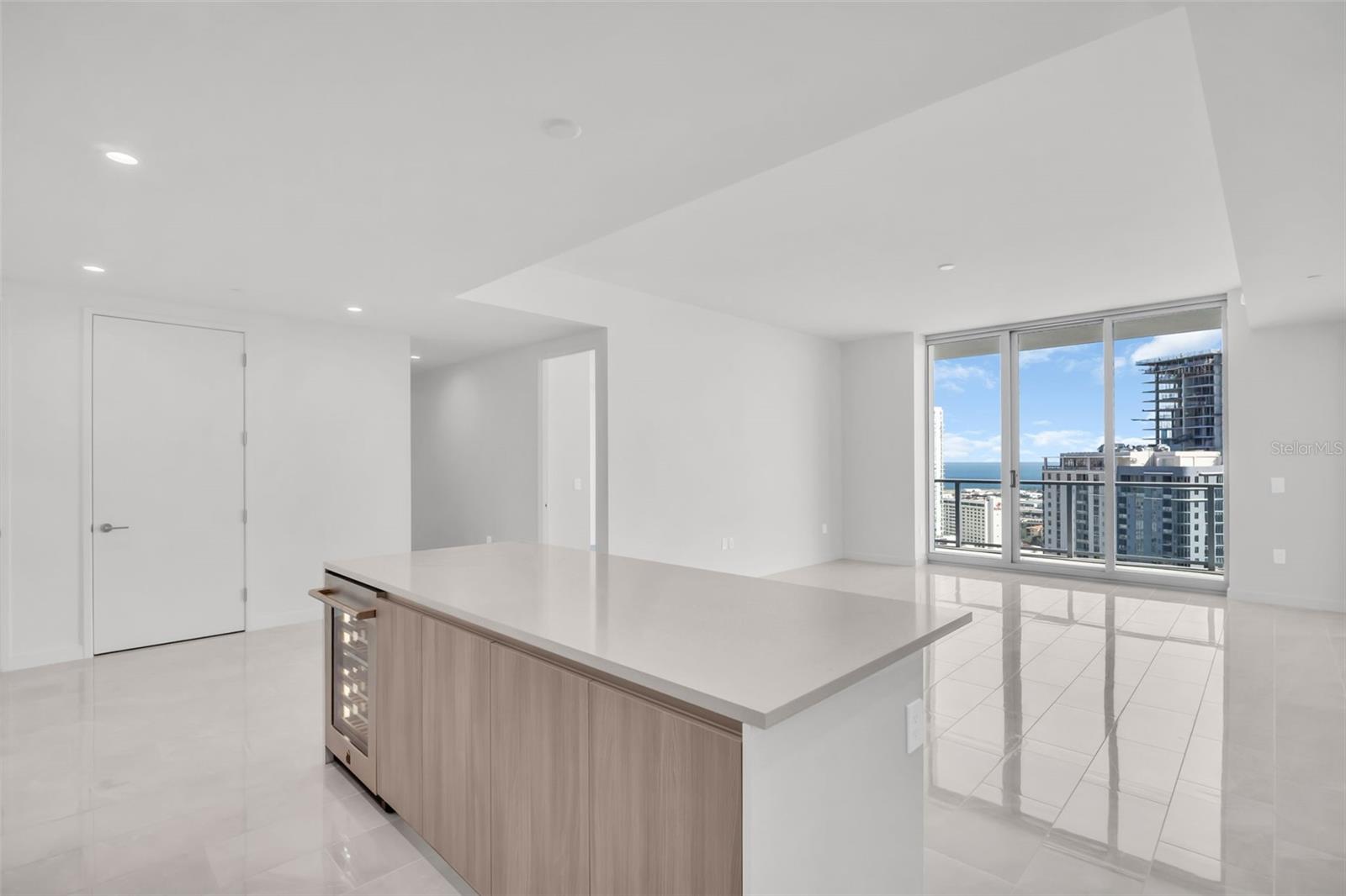400 CENTRAL - Residential Lease