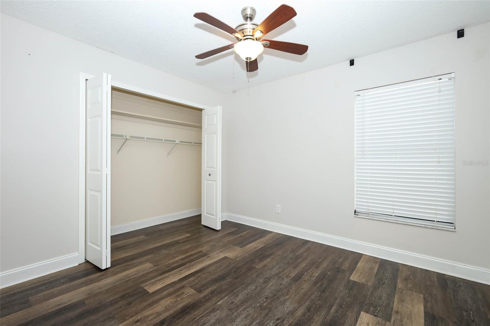 SILVER WOODS PH 02 - Residential