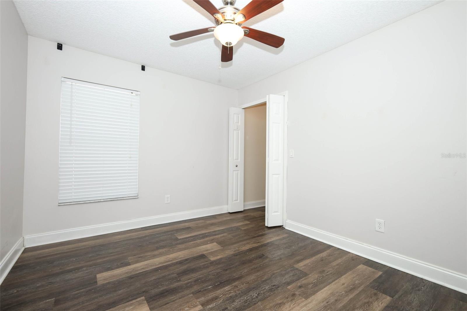 SILVER WOODS PH 02 - Residential