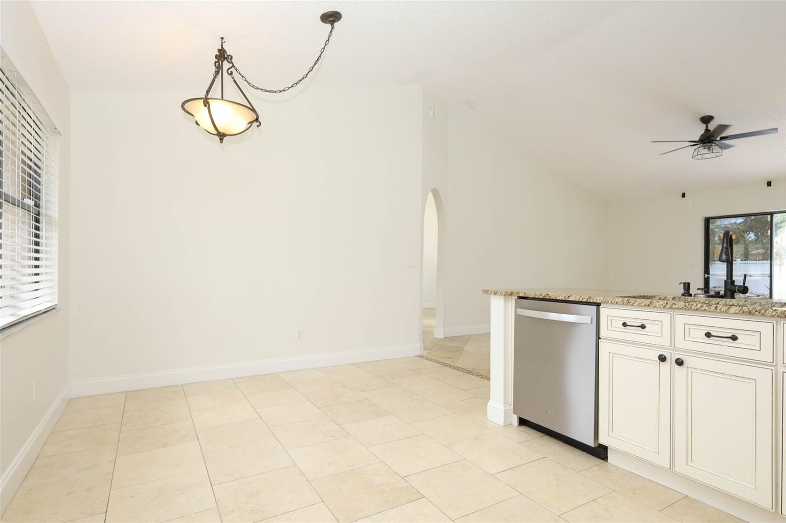 SILVER WOODS PH 02 - Residential